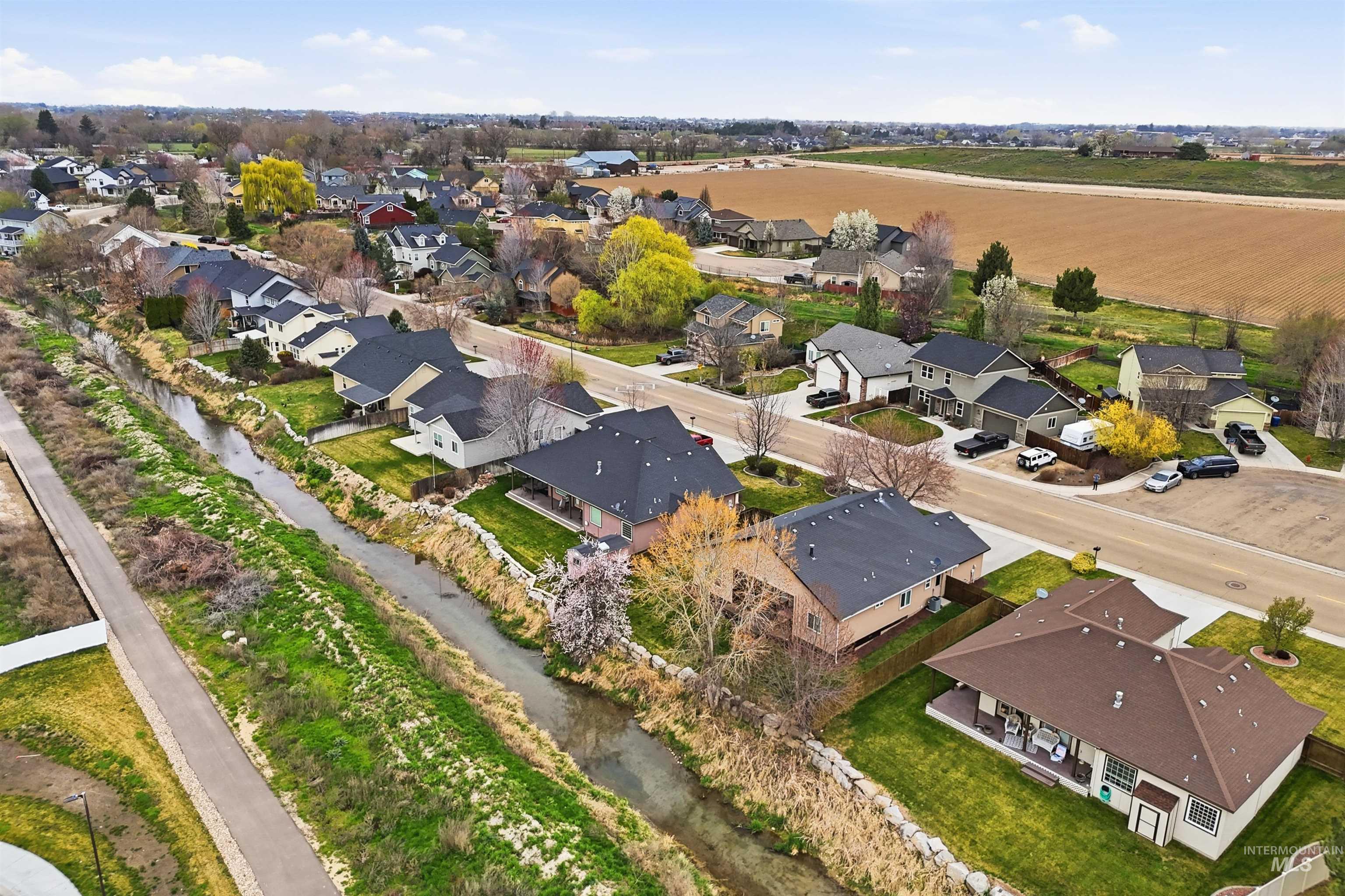 731 Triumph Dr, Middleton, Idaho 83644, 3 Bedrooms, 2 Bathrooms, Residential For Sale, Price $465,000,MLS 98977861