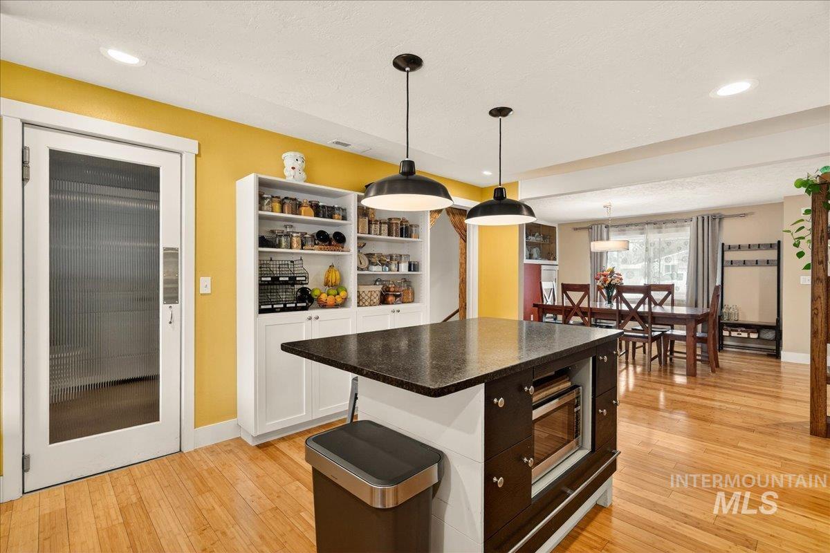 1933 N Blossom Pl, Meridian, Idaho 83646, 6 Bedrooms, 2.5 Bathrooms, Residential For Sale, Price $600,000,MLS 98977864