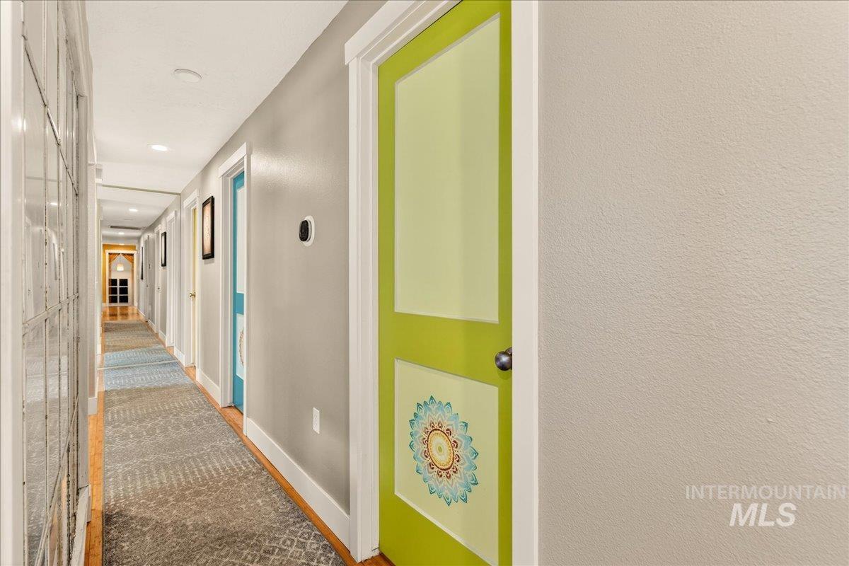 1933 N Blossom Pl, Meridian, Idaho 83646, 6 Bedrooms, 2.5 Bathrooms, Residential For Sale, Price $600,000,MLS 98977864