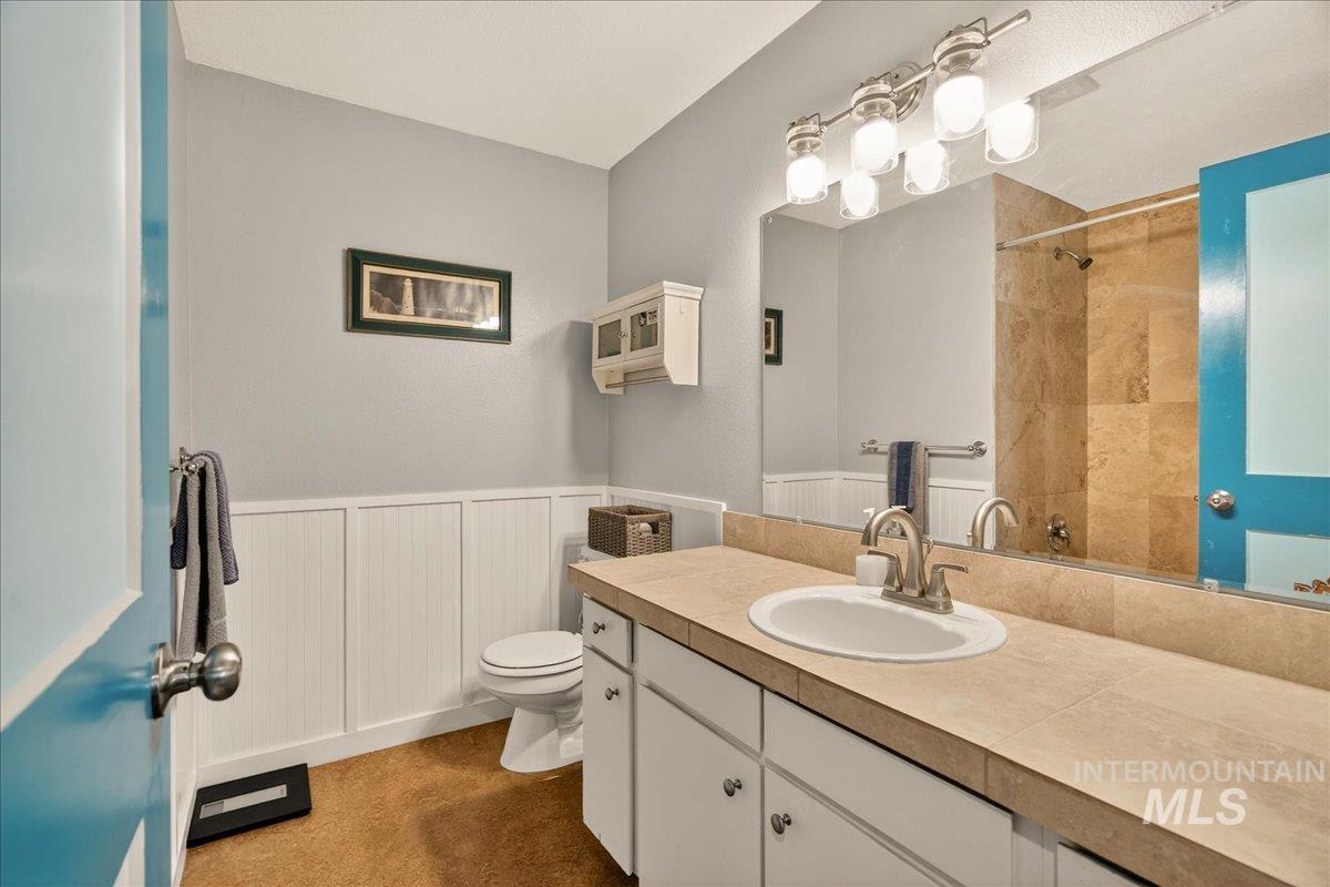 1933 N Blossom Pl, Meridian, Idaho 83646, 6 Bedrooms, 2.5 Bathrooms, Residential For Sale, Price $600,000,MLS 98977864