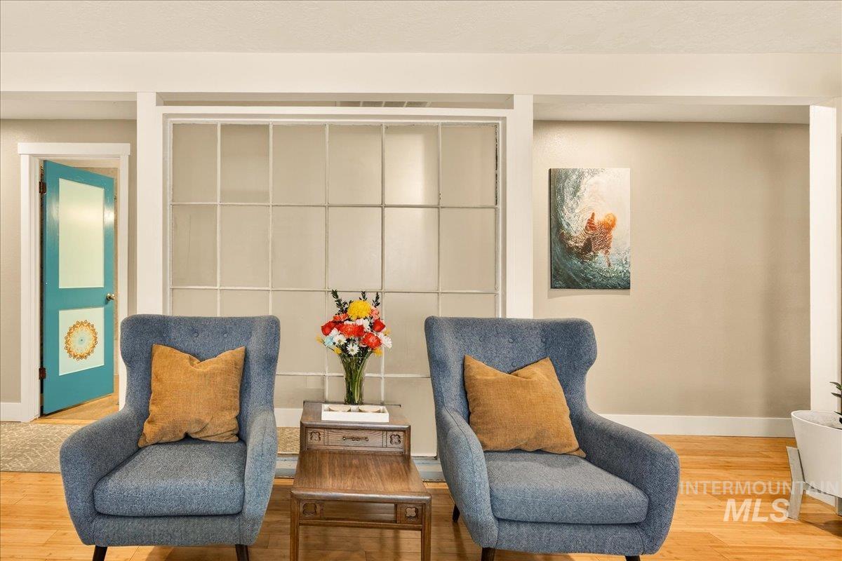 1933 N Blossom Pl, Meridian, Idaho 83646, 6 Bedrooms, 2.5 Bathrooms, Residential For Sale, Price $600,000,MLS 98977864