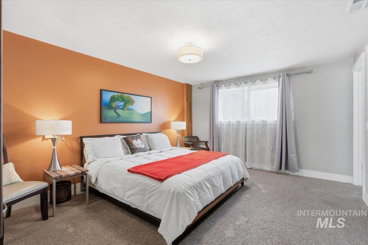 1933 N Blossom Pl, Meridian, Idaho 83646, 6 Bedrooms, 2.5 Bathrooms, Residential For Sale, Price $600,000,MLS 98977864