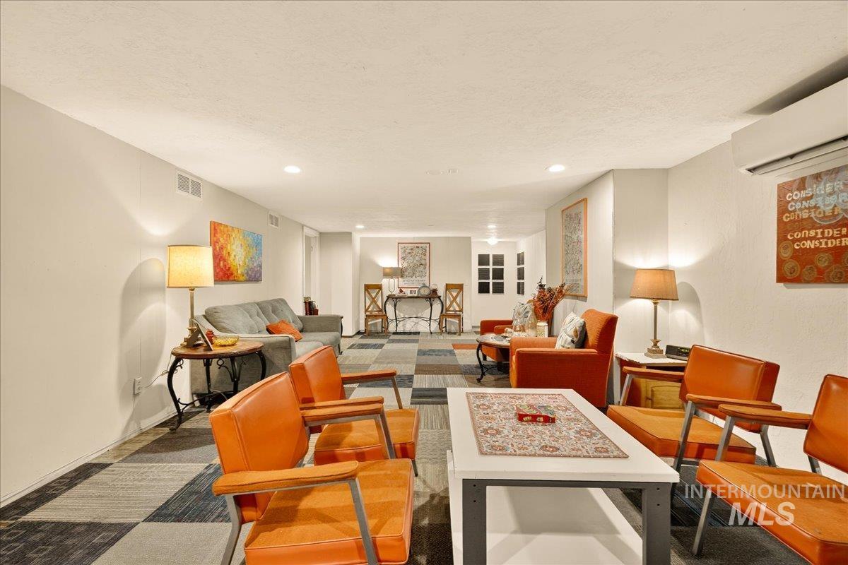 1933 N Blossom Pl, Meridian, Idaho 83646, 6 Bedrooms, 2.5 Bathrooms, Residential For Sale, Price $600,000,MLS 98977864