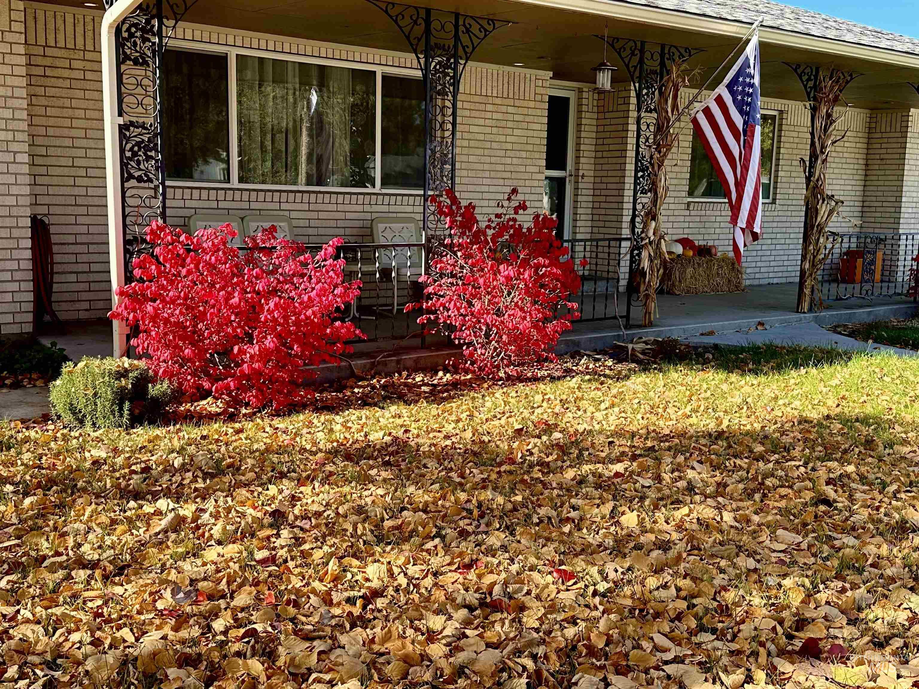 1933 N Blossom Pl, Meridian, Idaho 83646, 6 Bedrooms, 2.5 Bathrooms, Residential For Sale, Price $600,000,MLS 98977864
