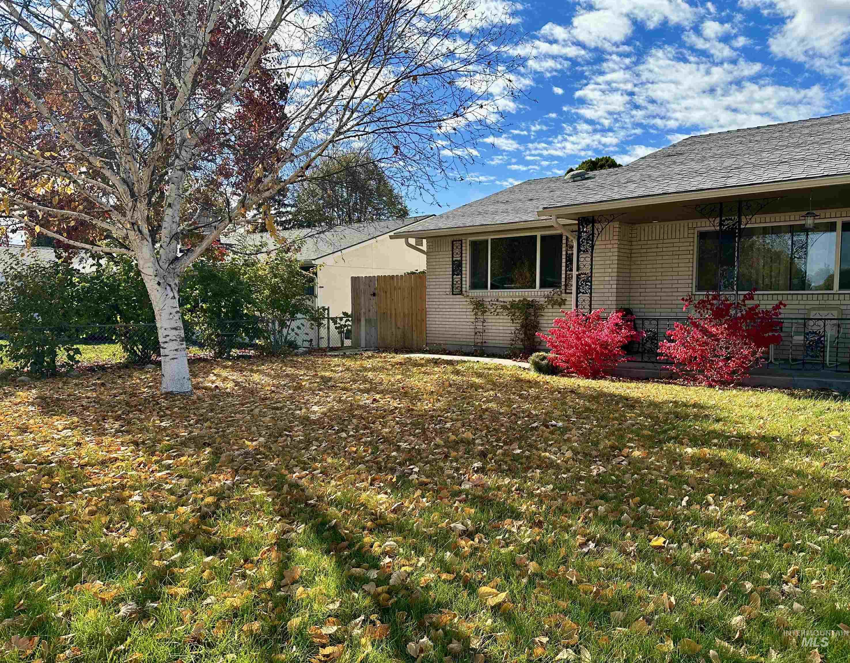 1933 N Blossom Pl, Meridian, Idaho 83646, 6 Bedrooms, 2.5 Bathrooms, Residential For Sale, Price $600,000,MLS 98977864