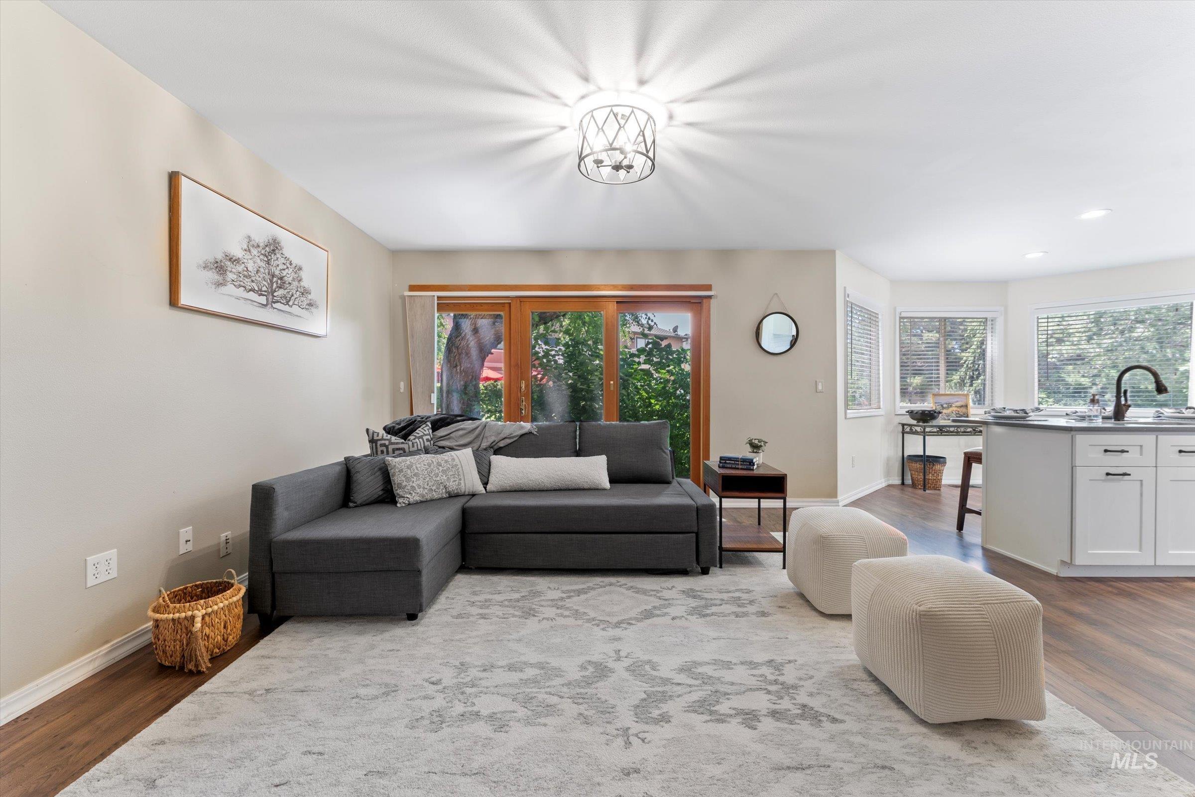 5811 W Sterling LN, Boise, Idaho 83703, 4 Bedrooms, 2.5 Bathrooms, Residential For Sale, Price $679,000,MLS 98977865