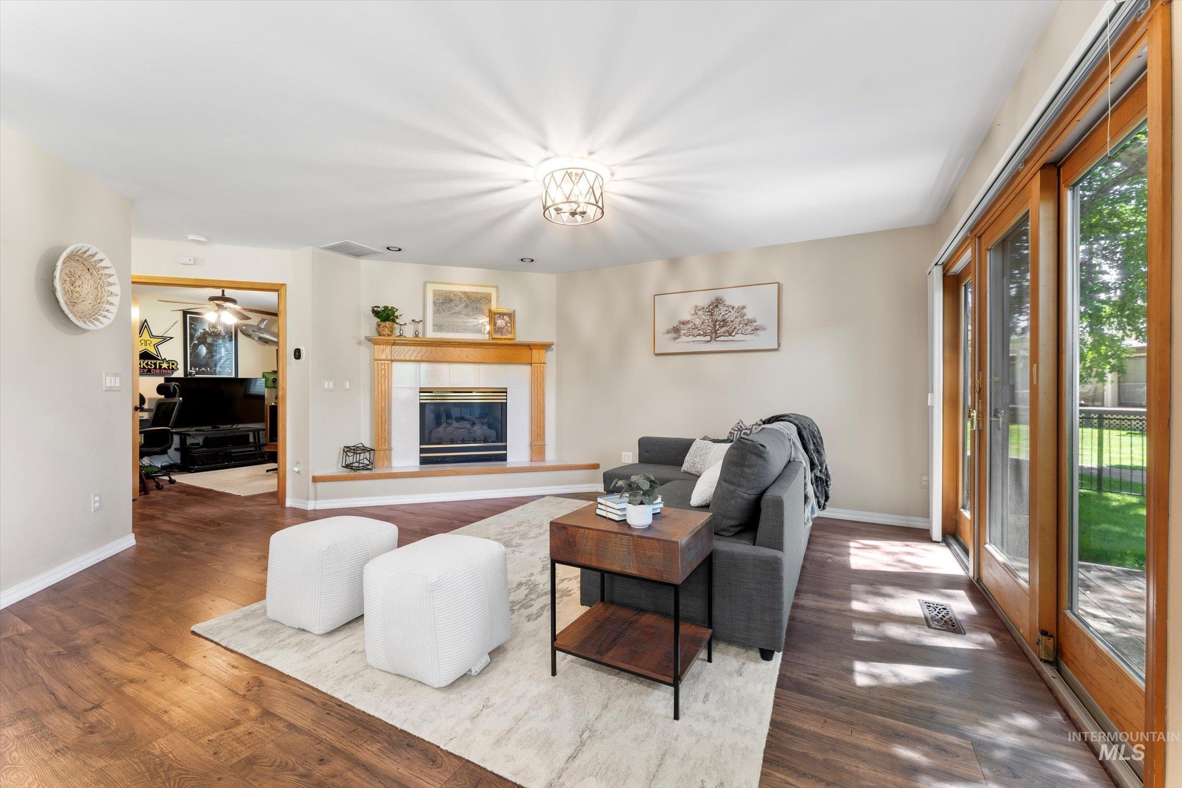 5811 W Sterling LN, Boise, Idaho 83703, 4 Bedrooms, 2.5 Bathrooms, Residential For Sale, Price $679,000,MLS 98977865