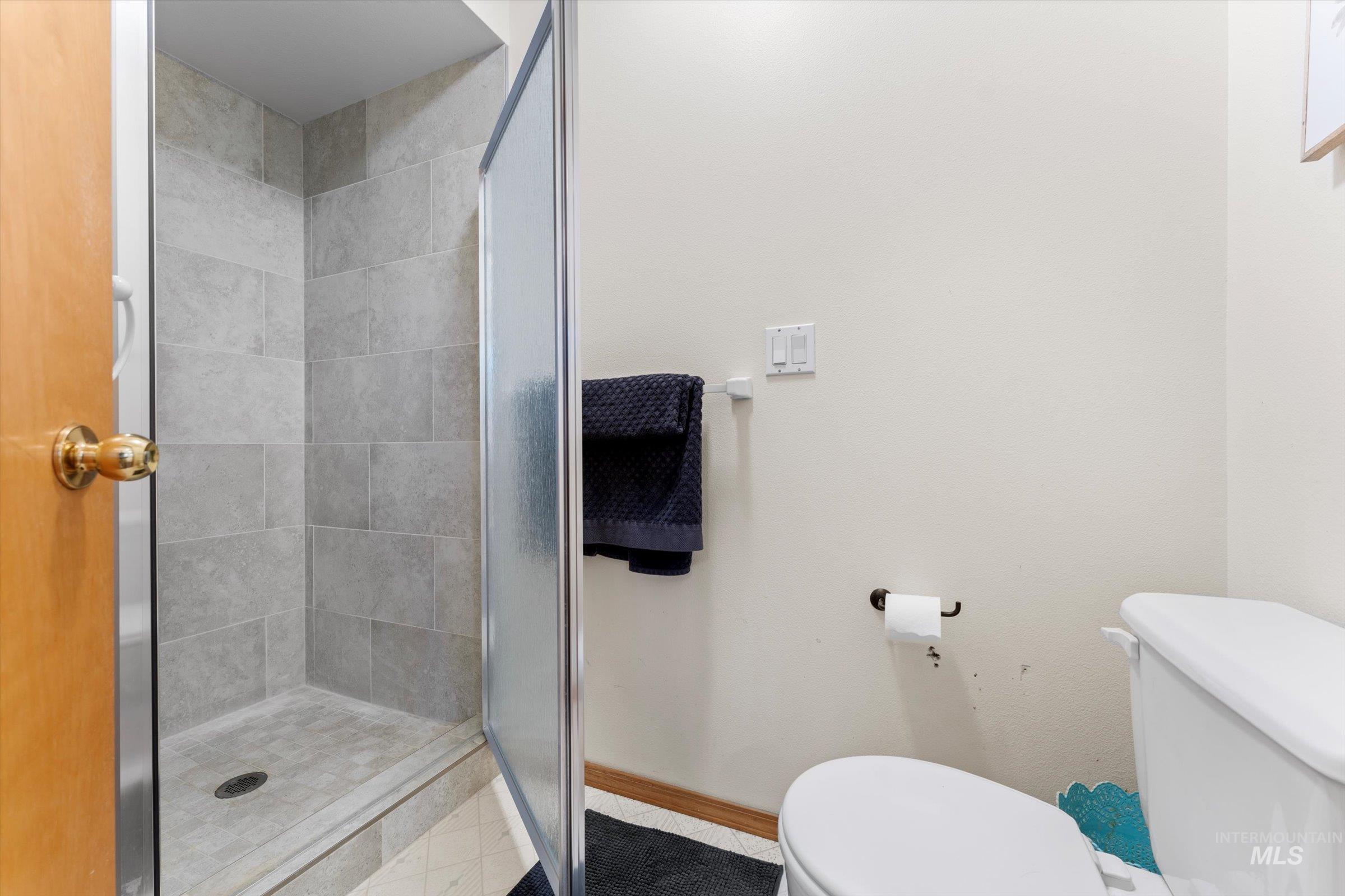 5811 W Sterling LN, Boise, Idaho 83703, 4 Bedrooms, 2.5 Bathrooms, Residential For Sale, Price $679,000,MLS 98977865