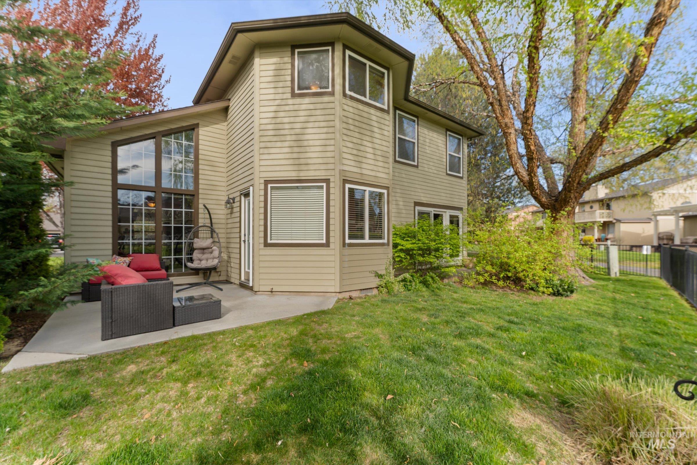 5811 W Sterling LN, Boise, Idaho 83703, 4 Bedrooms, 2.5 Bathrooms, Residential For Sale, Price $679,000,MLS 98977865