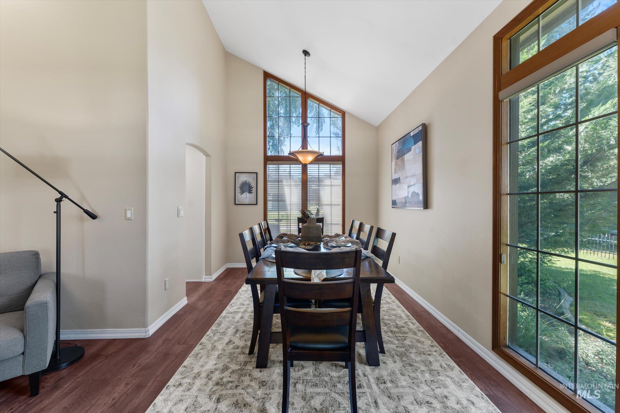 5811 W Sterling LN, Boise, Idaho 83703, 4 Bedrooms, 2.5 Bathrooms, Residential For Sale, Price $679,000,MLS 98977865