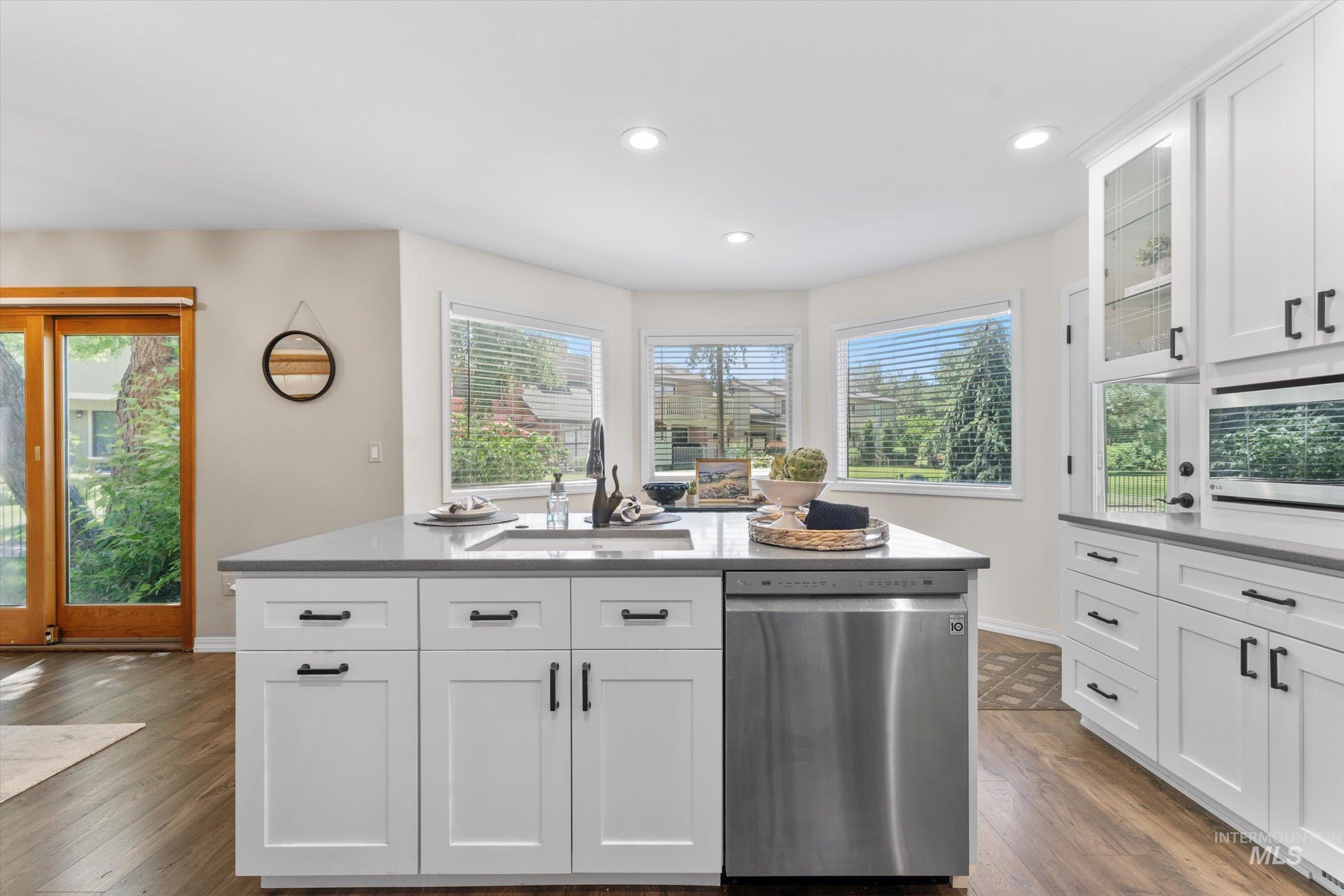 5811 W Sterling LN, Boise, Idaho 83703, 4 Bedrooms, 2.5 Bathrooms, Residential For Sale, Price $679,000,MLS 98977865