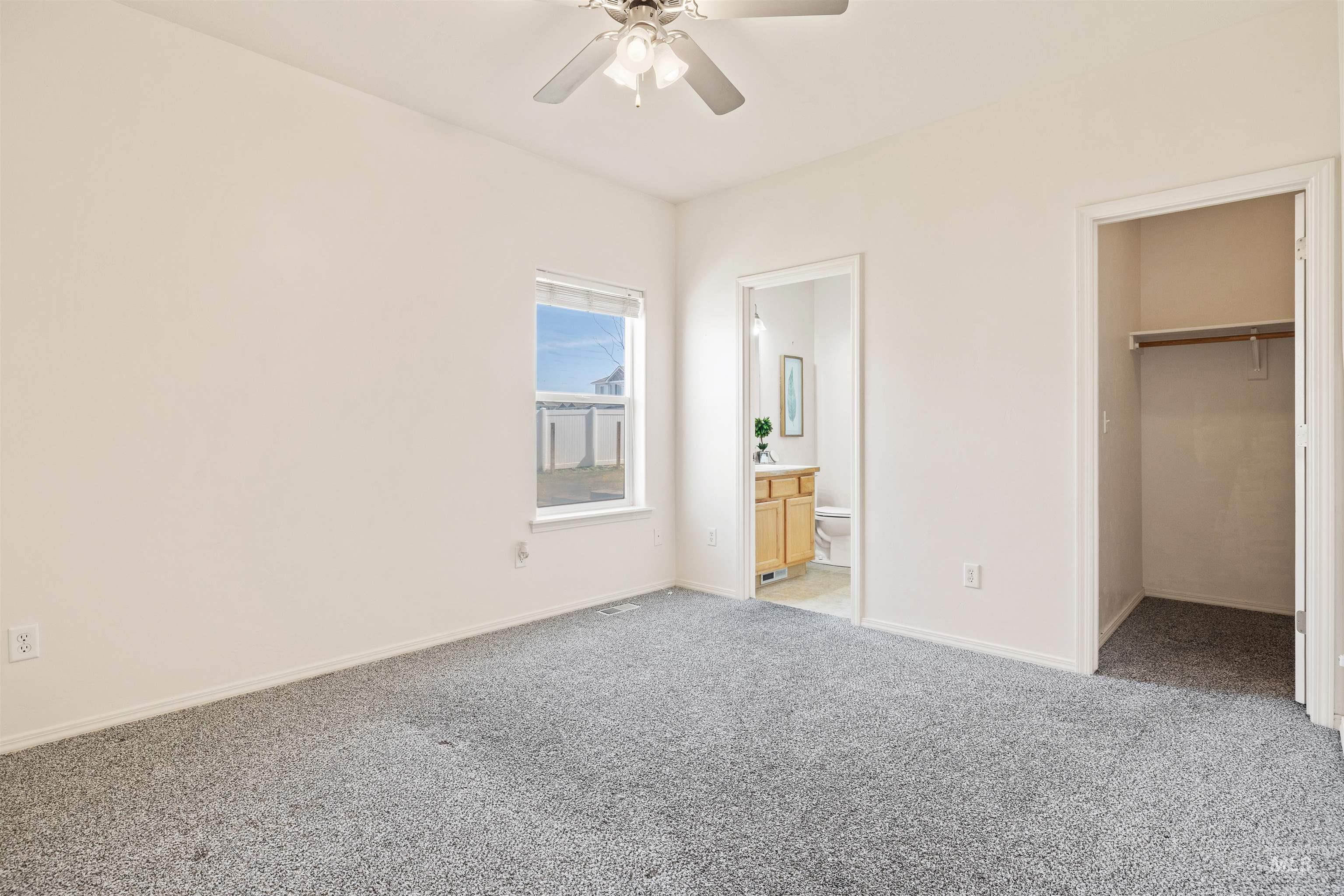 1597 Vista Dr., Twin Falls, Idaho 83301, 3 Bedrooms, 2 Bathrooms, Residential For Sale, Price $320,900,MLS 98977866