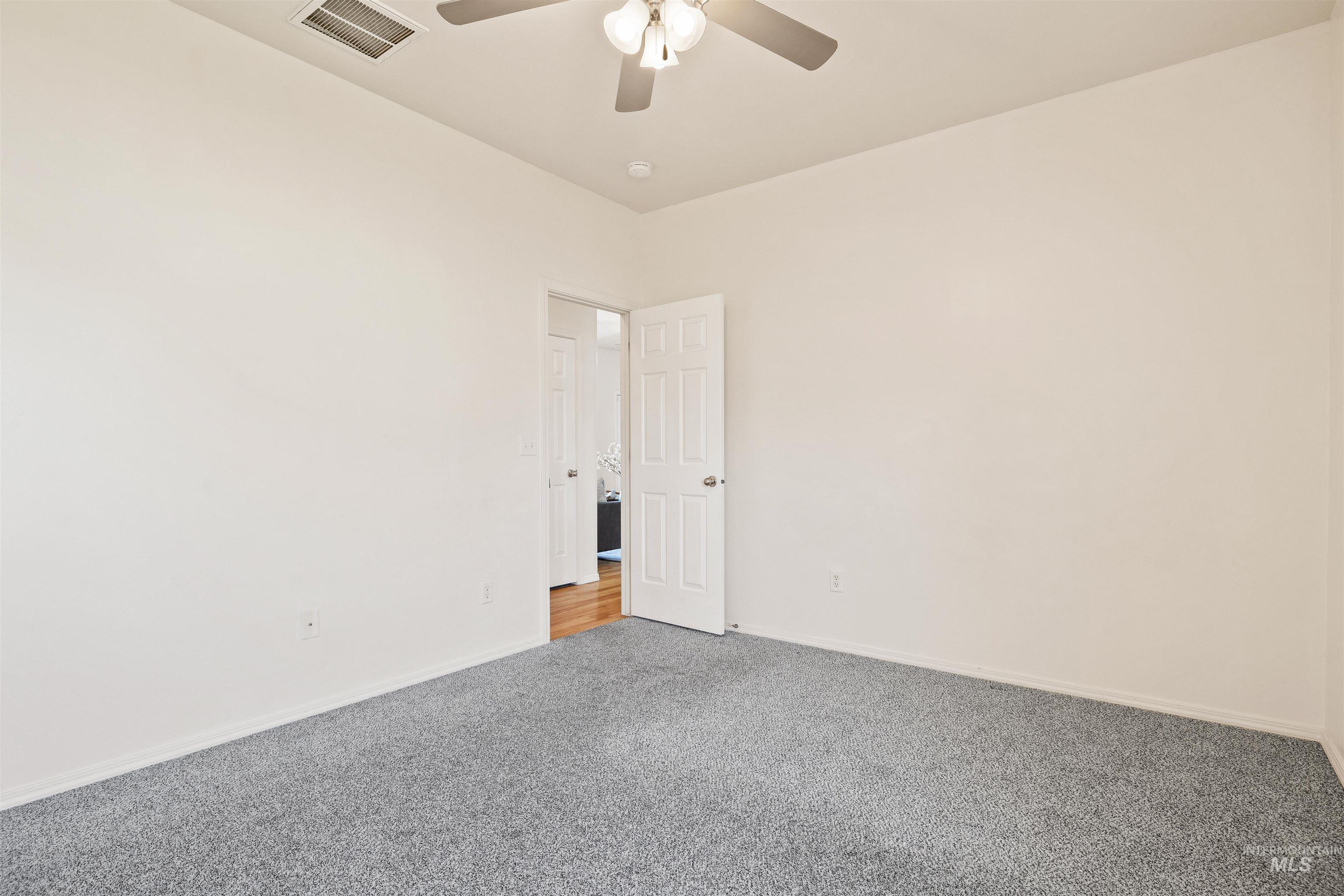 1597 Vista Dr., Twin Falls, Idaho 83301, 3 Bedrooms, 2 Bathrooms, Residential For Sale, Price $320,900,MLS 98977866