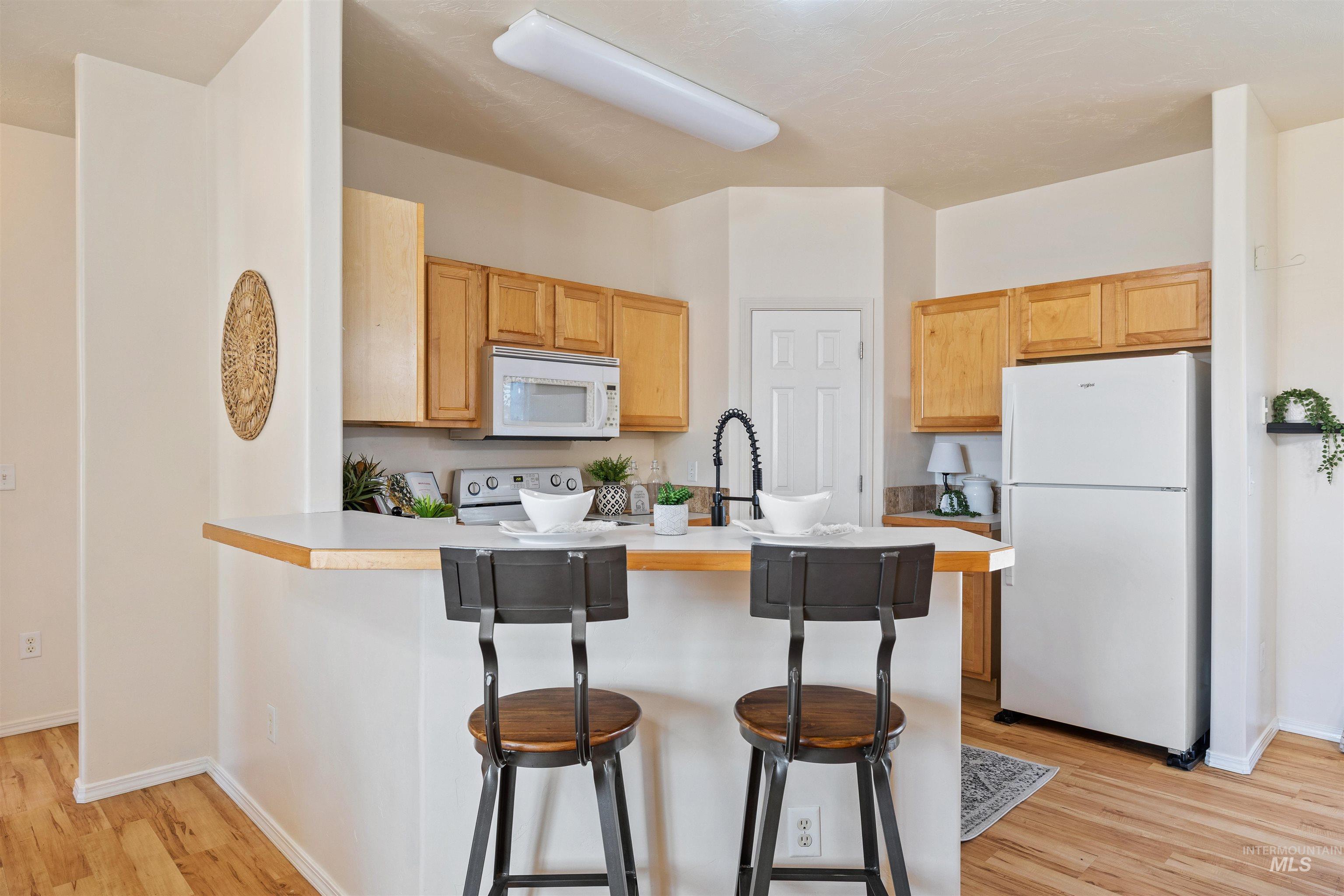 1597 Vista Dr., Twin Falls, Idaho 83301, 3 Bedrooms, 2 Bathrooms, Residential For Sale, Price $320,900,MLS 98977866