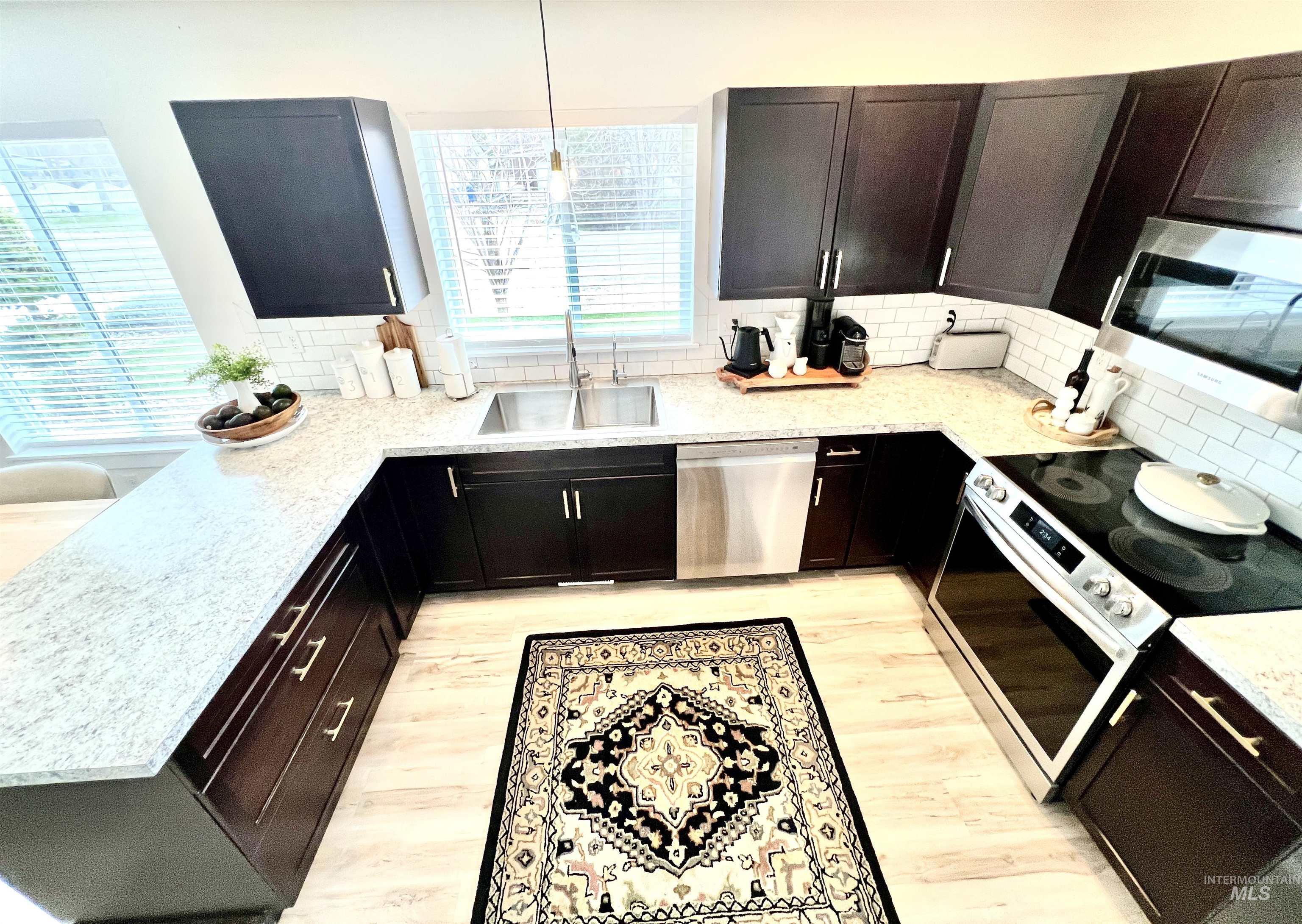 1518 E Florida Ave, Nampa, Idaho 83686-5656, 3 Bedrooms, 2 Bathrooms, Residential For Sale, Price $424,900,MLS 98977868