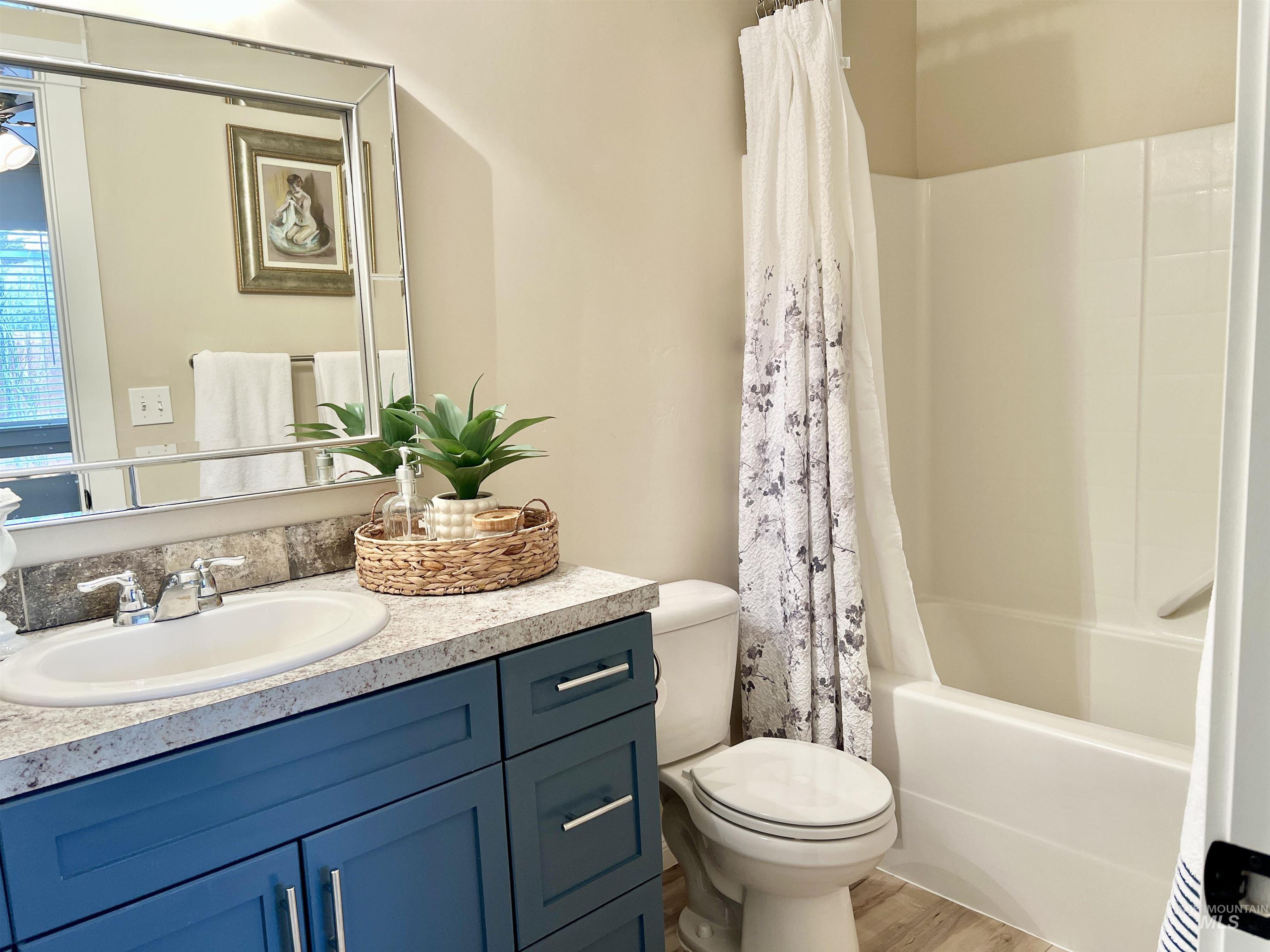 1518 E Florida Ave, Nampa, Idaho 83686-5656, 3 Bedrooms, 2 Bathrooms, Residential For Sale, Price $424,900,MLS 98977868