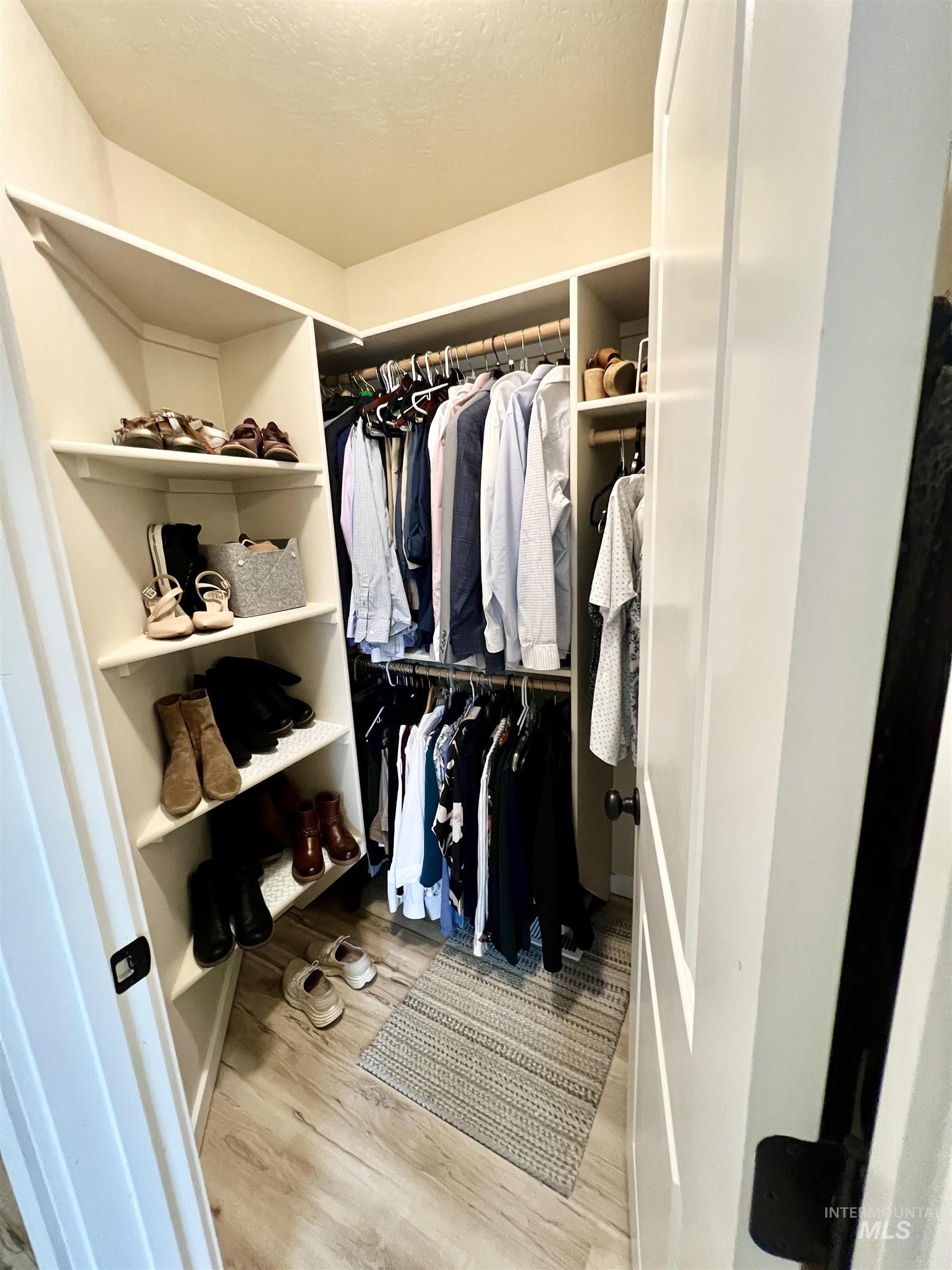 1518 E Florida Ave, Nampa, Idaho 83686-5656, 3 Bedrooms, 2 Bathrooms, Residential For Sale, Price $424,900,MLS 98977868