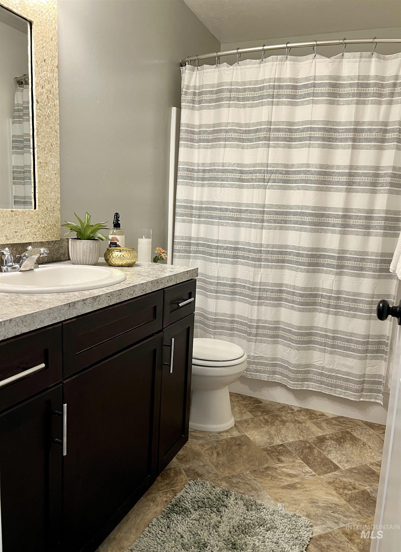 1518 E Florida Ave, Nampa, Idaho 83686-5656, 3 Bedrooms, 2 Bathrooms, Residential For Sale, Price $415,000,MLS 98977868