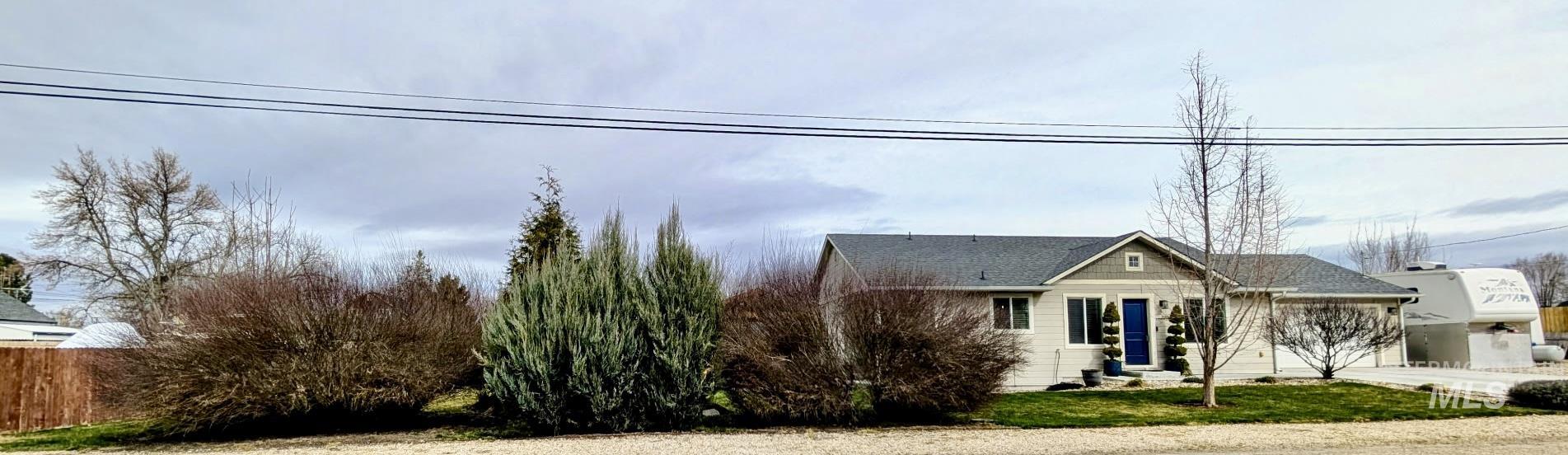 1518 E Florida Ave, Nampa, Idaho 83686-5656, 3 Bedrooms, 2 Bathrooms, Residential For Sale, Price $424,900,MLS 98977868