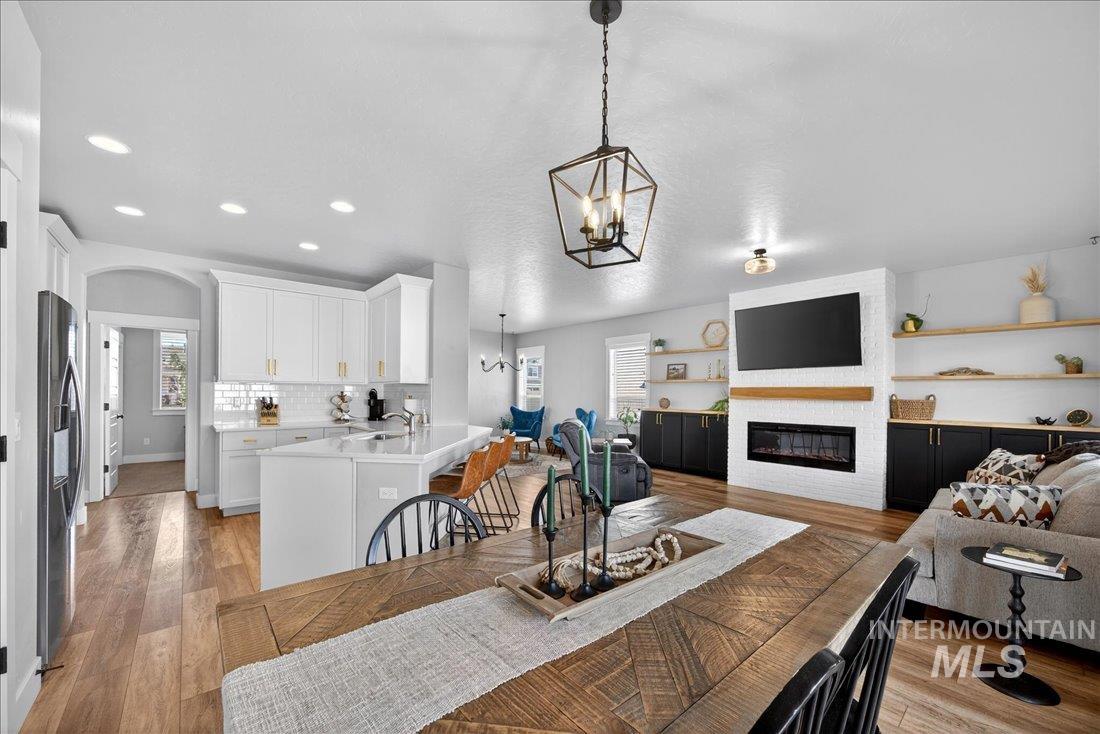 5942 W Algona Dr., Meridian, Idaho 83646, 3 Bedrooms, 3 Bathrooms, Residential For Sale, Price $625,000, 98977869