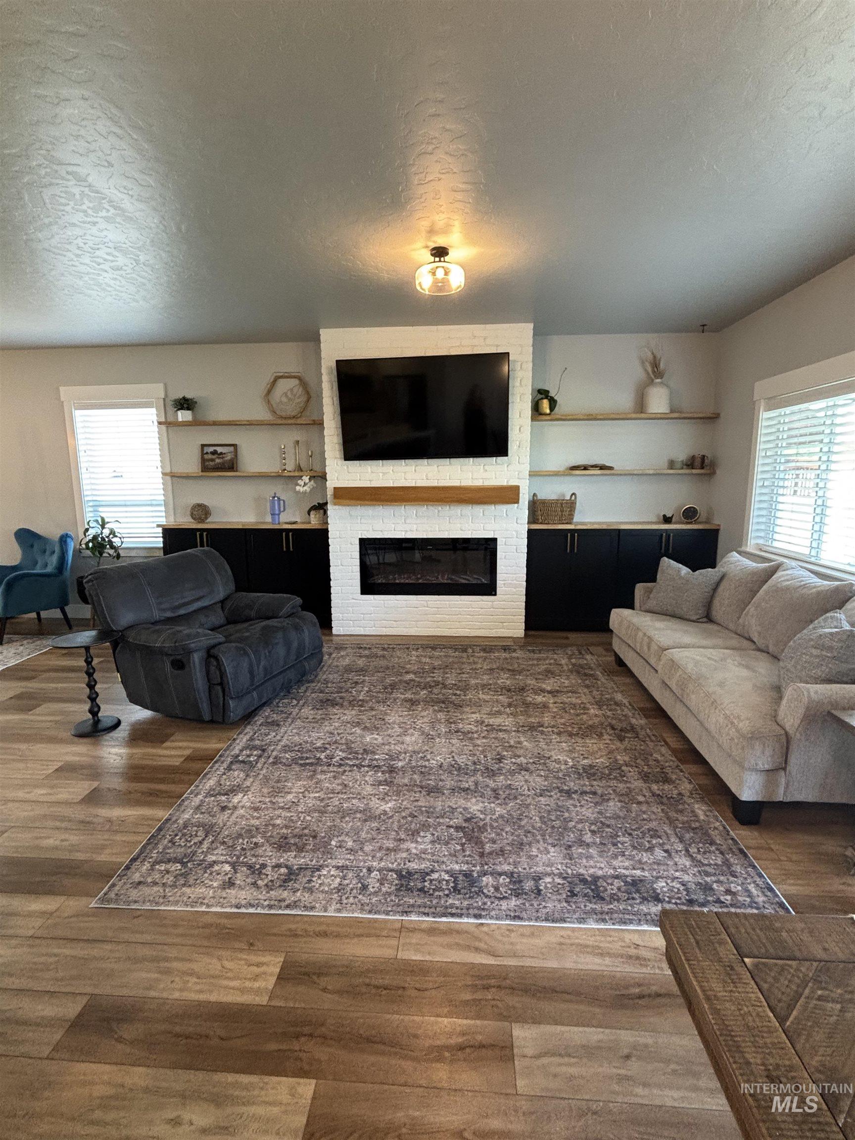 5942 W Algona Dr., Meridian, Idaho 83646, 3 Bedrooms, 3 Bathrooms, Residential For Sale, Price $625,000, 98977869