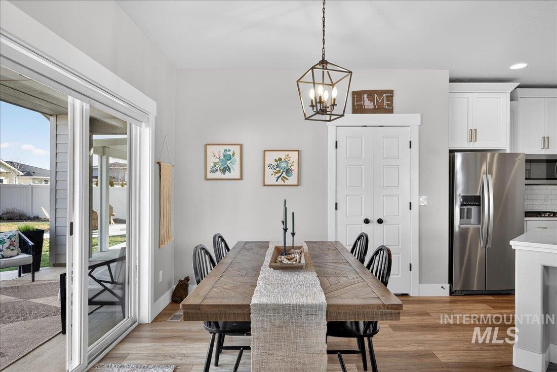 5942 W Algona Dr., Meridian, Idaho 83646, 3 Bedrooms, 3 Bathrooms, Residential For Sale, Price $625,000, 98977869