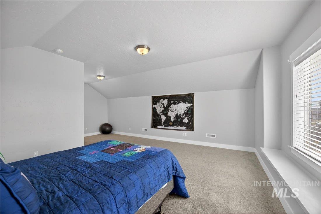 5942 W Algona Dr., Meridian, Idaho 83646, 3 Bedrooms, 3 Bathrooms, Residential For Sale, Price $634,900,MLS 98977869