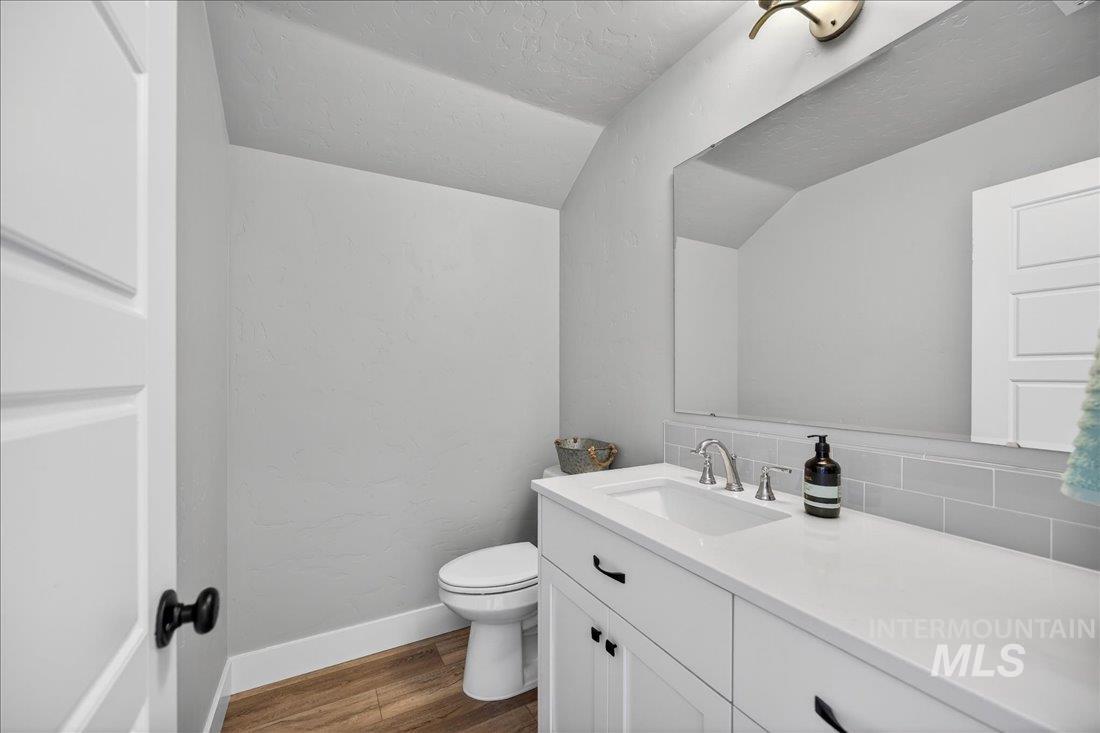 5942 W Algona Dr., Meridian, Idaho 83646, 3 Bedrooms, 3 Bathrooms, Residential For Sale, Price $634,900,MLS 98977869