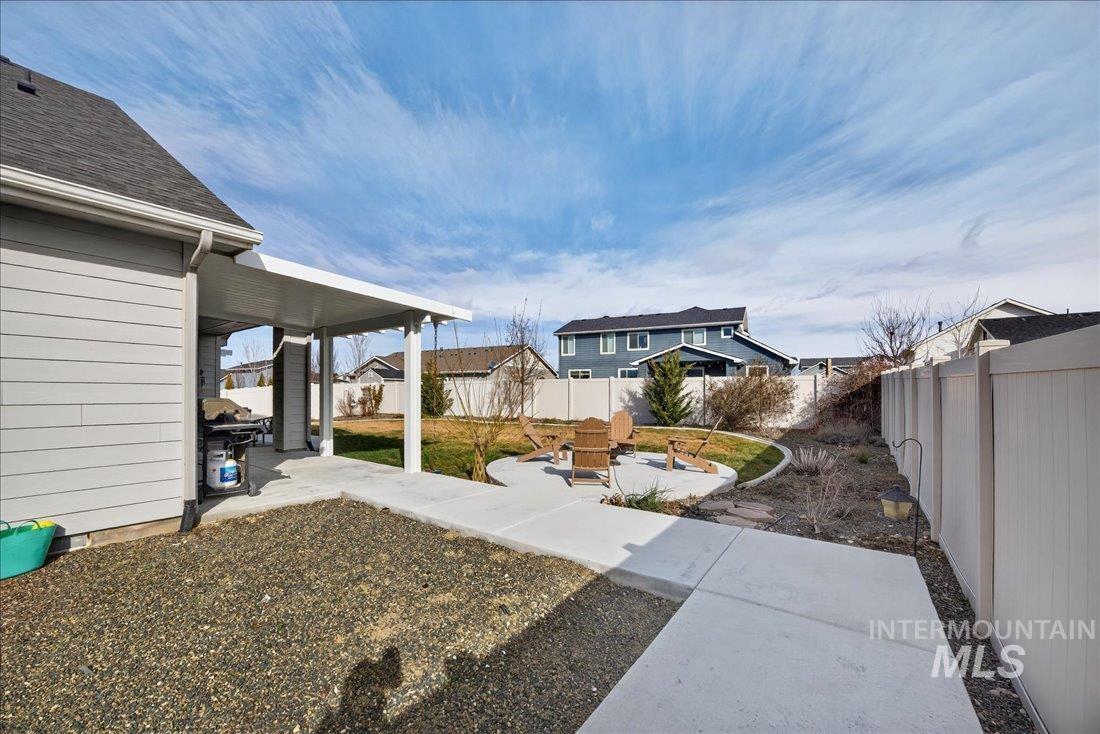 5942 W Algona Dr., Meridian, Idaho 83646, 3 Bedrooms, 3 Bathrooms, Residential For Sale, Price $634,900,MLS 98977869