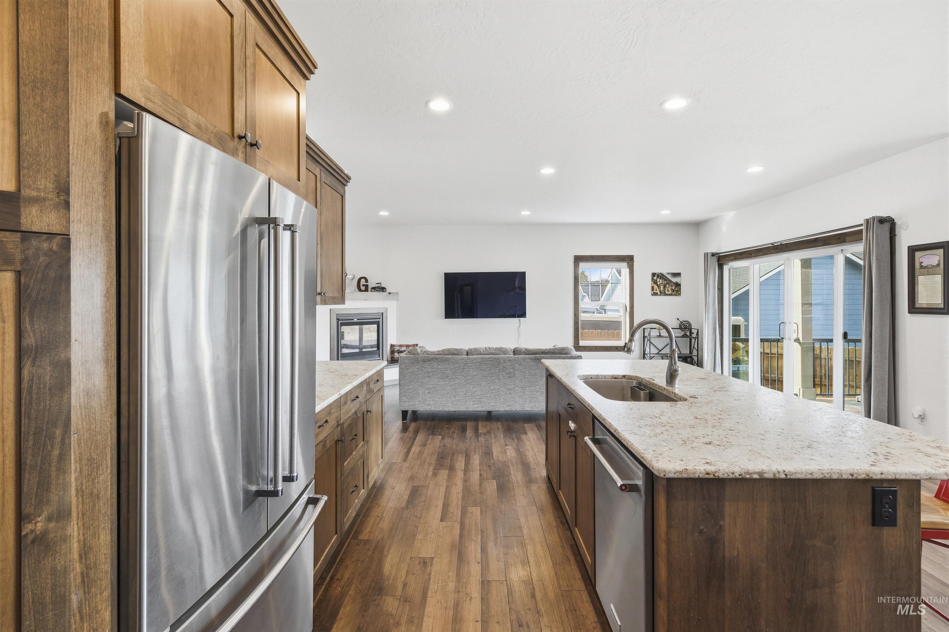 1542 Lanny Dr, Moscow, Idaho 83843, 4 Bedrooms, 3 Bathrooms, Residential For Sale, Price $850,000, 98977870