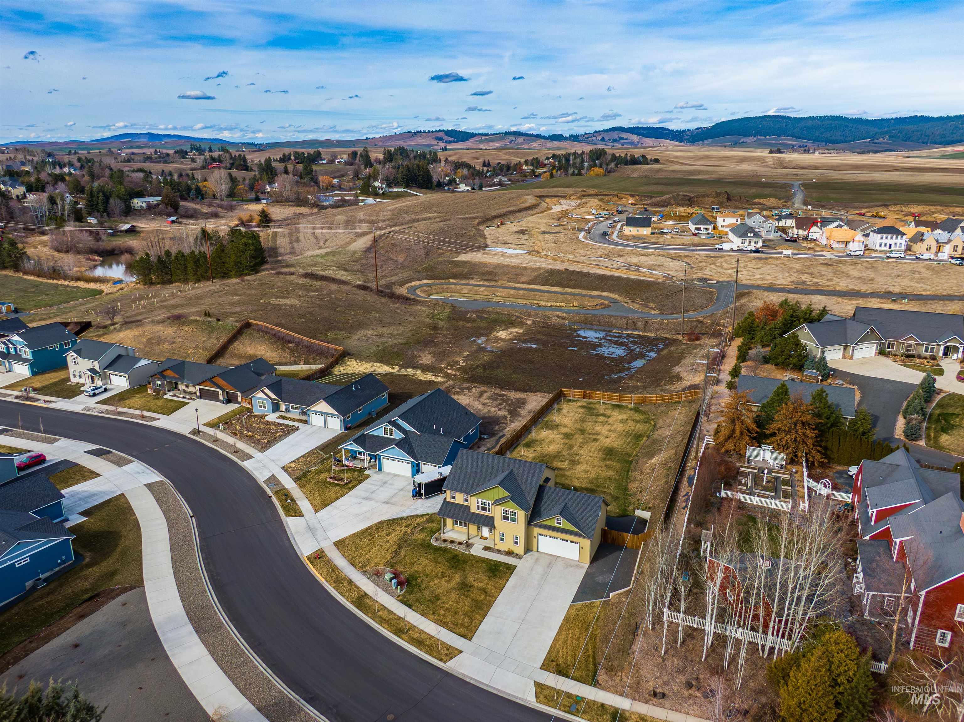 1542 Lanny Dr, Moscow, Idaho 83843, 4 Bedrooms, 3 Bathrooms, Residential For Sale, Price $850,000, 98977870