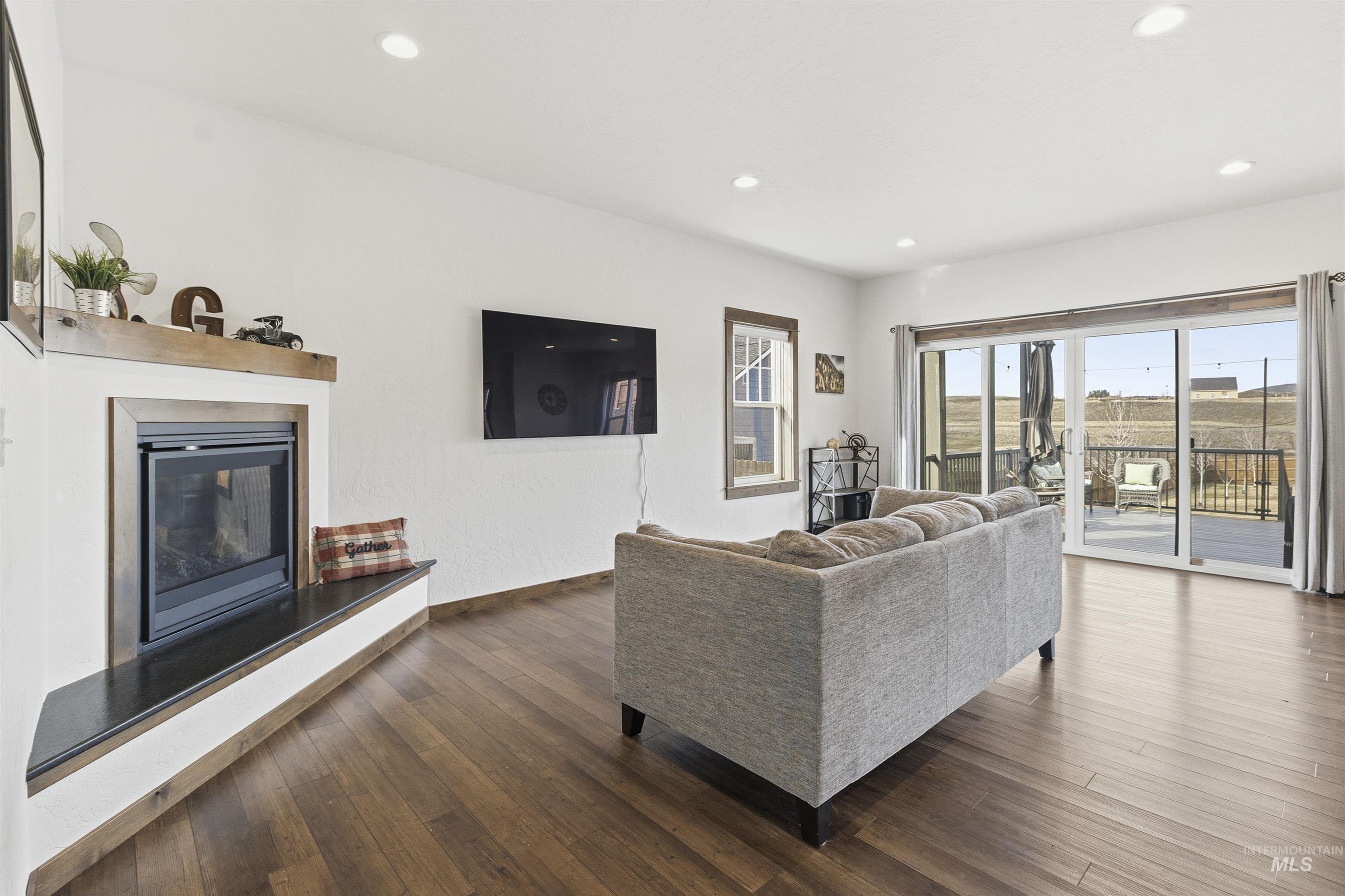 1542 Lanny Dr, Moscow, Idaho 83843, 4 Bedrooms, 3 Bathrooms, Residential For Sale, Price $840,000,MLS 98977870