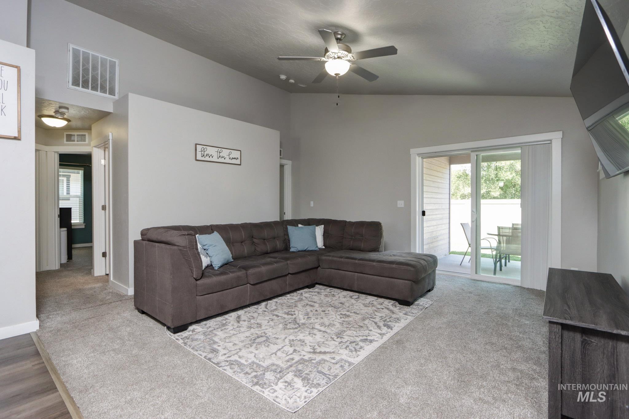 204 Crimson Cir E, Fruitland, Idaho 83619, 3 Bedrooms, 2 Bathrooms, Residential For Sale, Price $339,000, 98977871