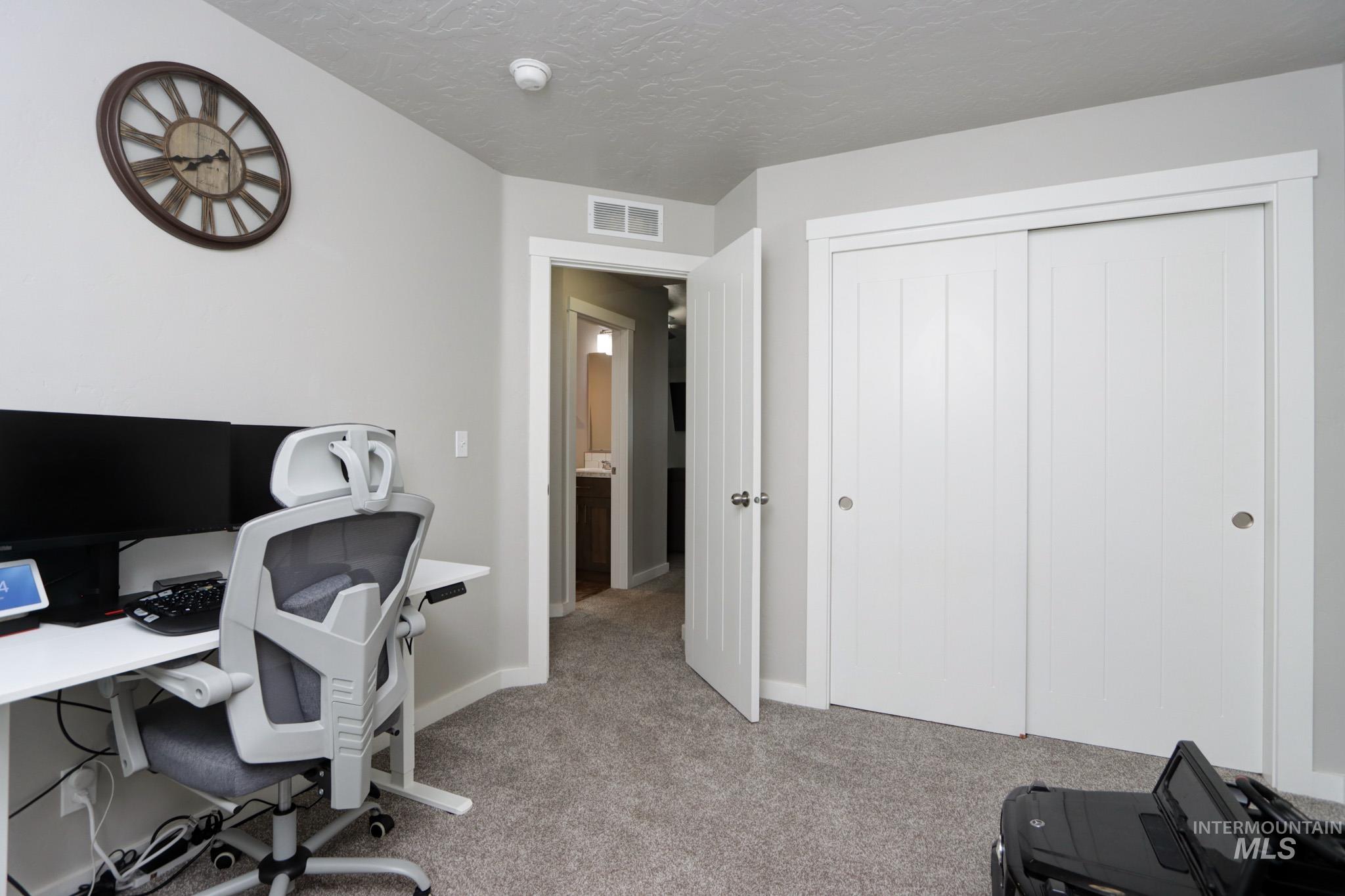 204 Crimson Cir E, Fruitland, Idaho 83619, 3 Bedrooms, 2 Bathrooms, Residential For Sale, Price $339,000, 98977871