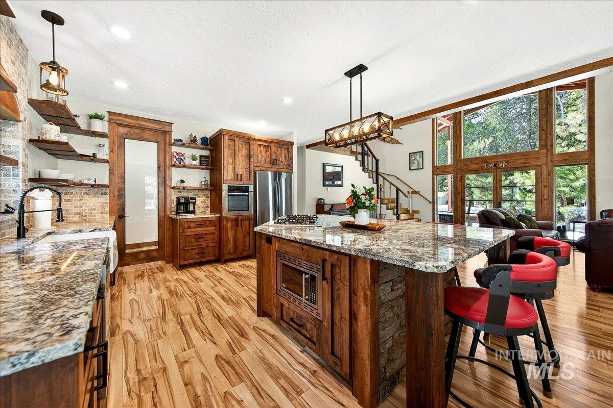 292 Rio Vista Boulevard, McCall, Idaho 83638, 3 Bedrooms, 2.5 Bathrooms, Residential For Sale, Price $995,000,MLS 98977873