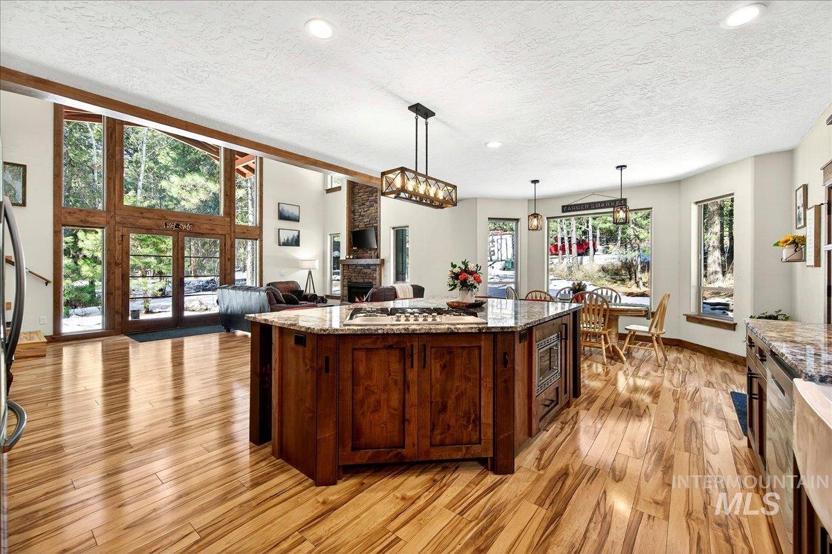 292 Rio Vista Boulevard, McCall, Idaho 83638, 3 Bedrooms, 2.5 Bathrooms, Residential For Sale, Price $995,000,MLS 98977873