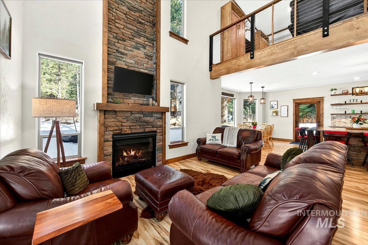 292 Rio Vista Boulevard, McCall, Idaho 83638, 3 Bedrooms, 2.5 Bathrooms, Residential For Sale, Price $995,000,MLS 98977873