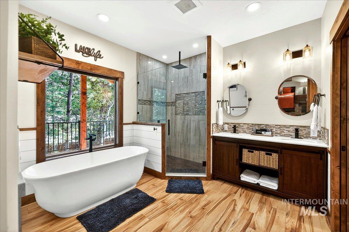 292 Rio Vista Boulevard, McCall, Idaho 83638, 3 Bedrooms, 2.5 Bathrooms, Residential For Sale, Price $995,000,MLS 98977873