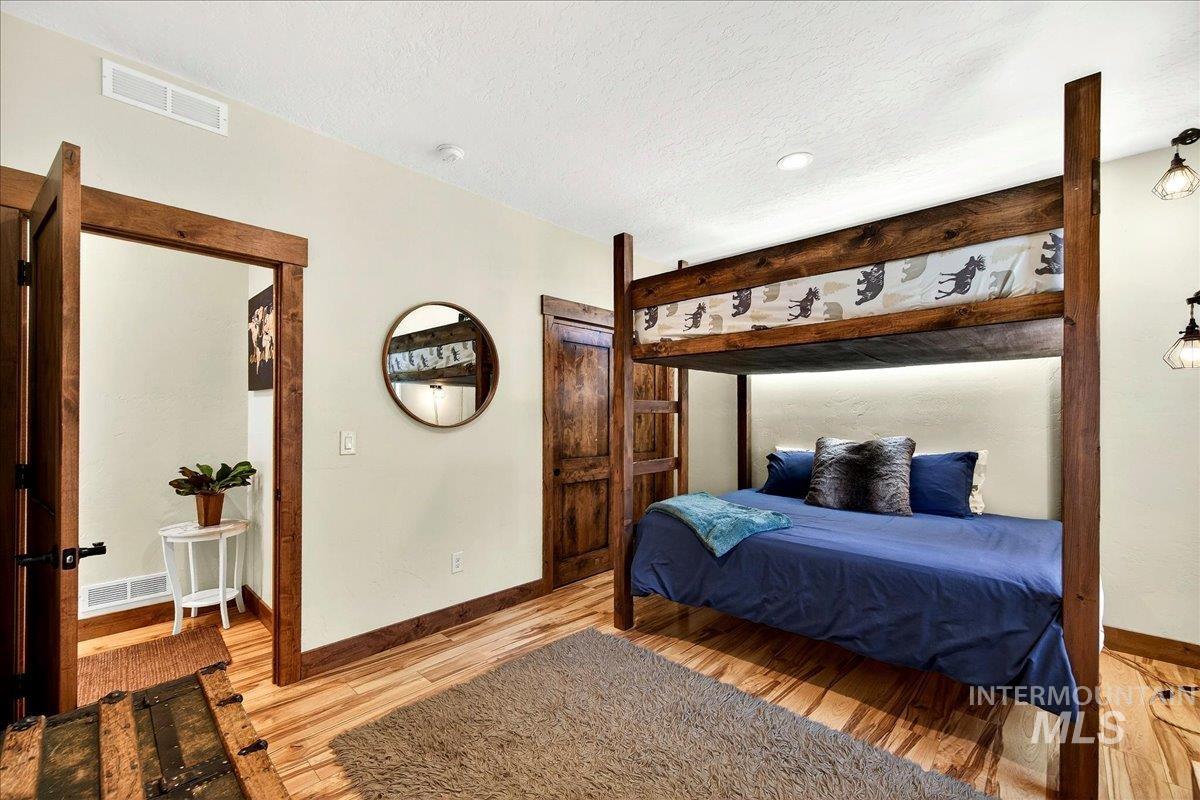 292 Rio Vista Boulevard, McCall, Idaho 83638, 3 Bedrooms, 2.5 Bathrooms, Residential For Sale, Price $995,000,MLS 98977873