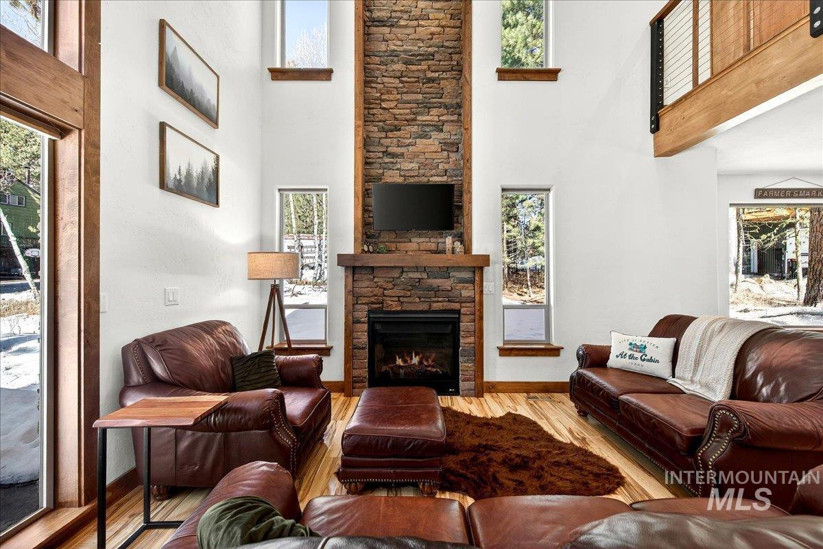 292 Rio Vista Boulevard, McCall, Idaho 83638, 3 Bedrooms, 2.5 Bathrooms, Residential For Sale, Price $995,000,MLS 98977873