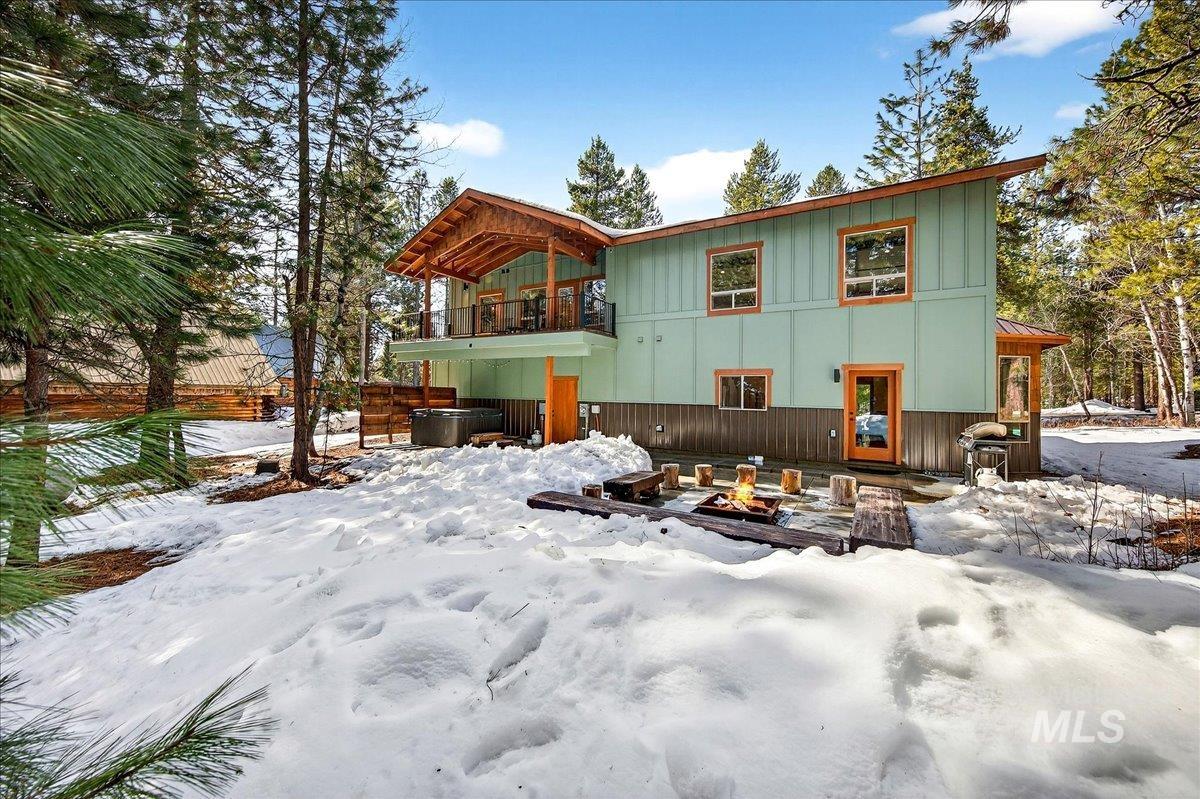 292 Rio Vista Boulevard, McCall, Idaho 83638, 3 Bedrooms, 2.5 Bathrooms, Residential For Sale, Price $995,000,MLS 98977873
