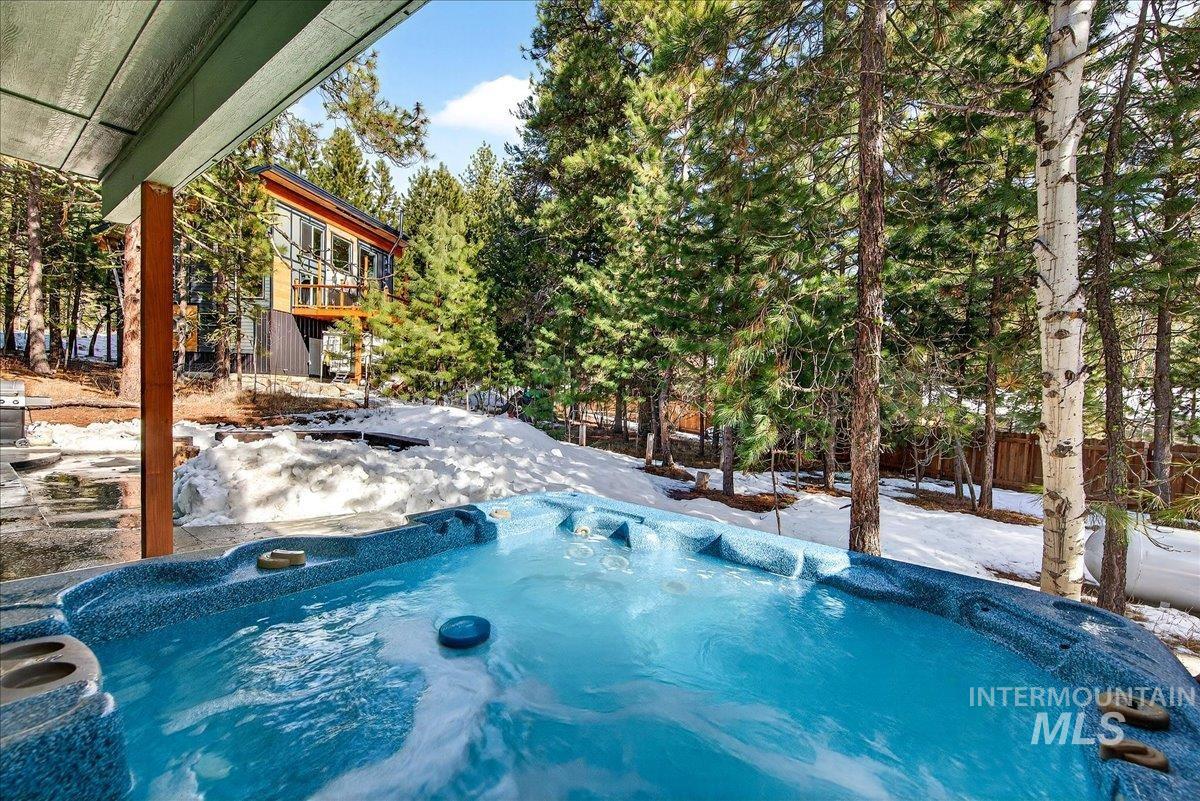 292 Rio Vista Boulevard, McCall, Idaho 83638, 3 Bedrooms, 2.5 Bathrooms, Residential For Sale, Price $995,000,MLS 98977873