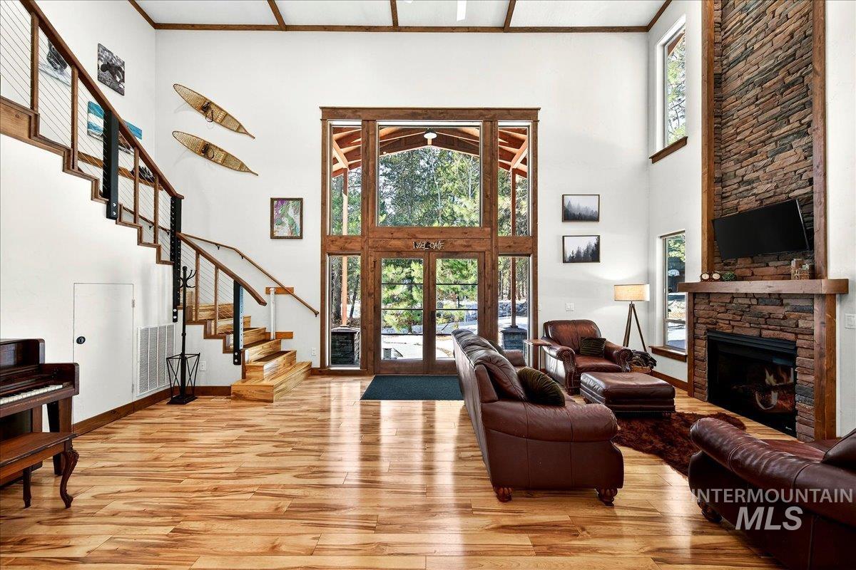 292 Rio Vista Boulevard, McCall, Idaho 83638, 3 Bedrooms, 2.5 Bathrooms, Residential For Sale, Price $995,000,MLS 98977873