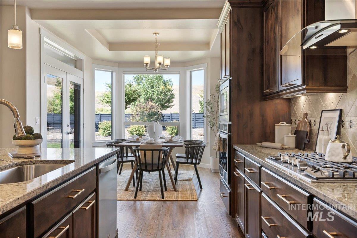 19927 N Glenisla Place, Boise, Idaho 83714, 5 Bedrooms, 2.5 Bathrooms, Residential For Sale, Price $785,000,MLS 98977874