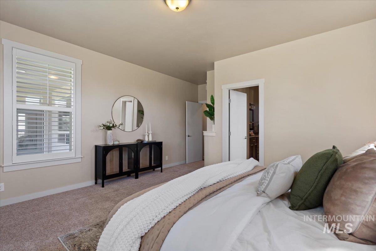 19927 N Glenisla Place, Boise, Idaho 83714, 5 Bedrooms, 2.5 Bathrooms, Residential For Sale, Price $785,000,MLS 98977874