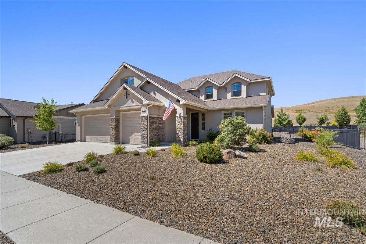 19927 N Glenisla Place, Boise, Idaho 83714, 5 Bedrooms, 2.5 Bathrooms, Residential For Sale, Price $785,000,MLS 98977874