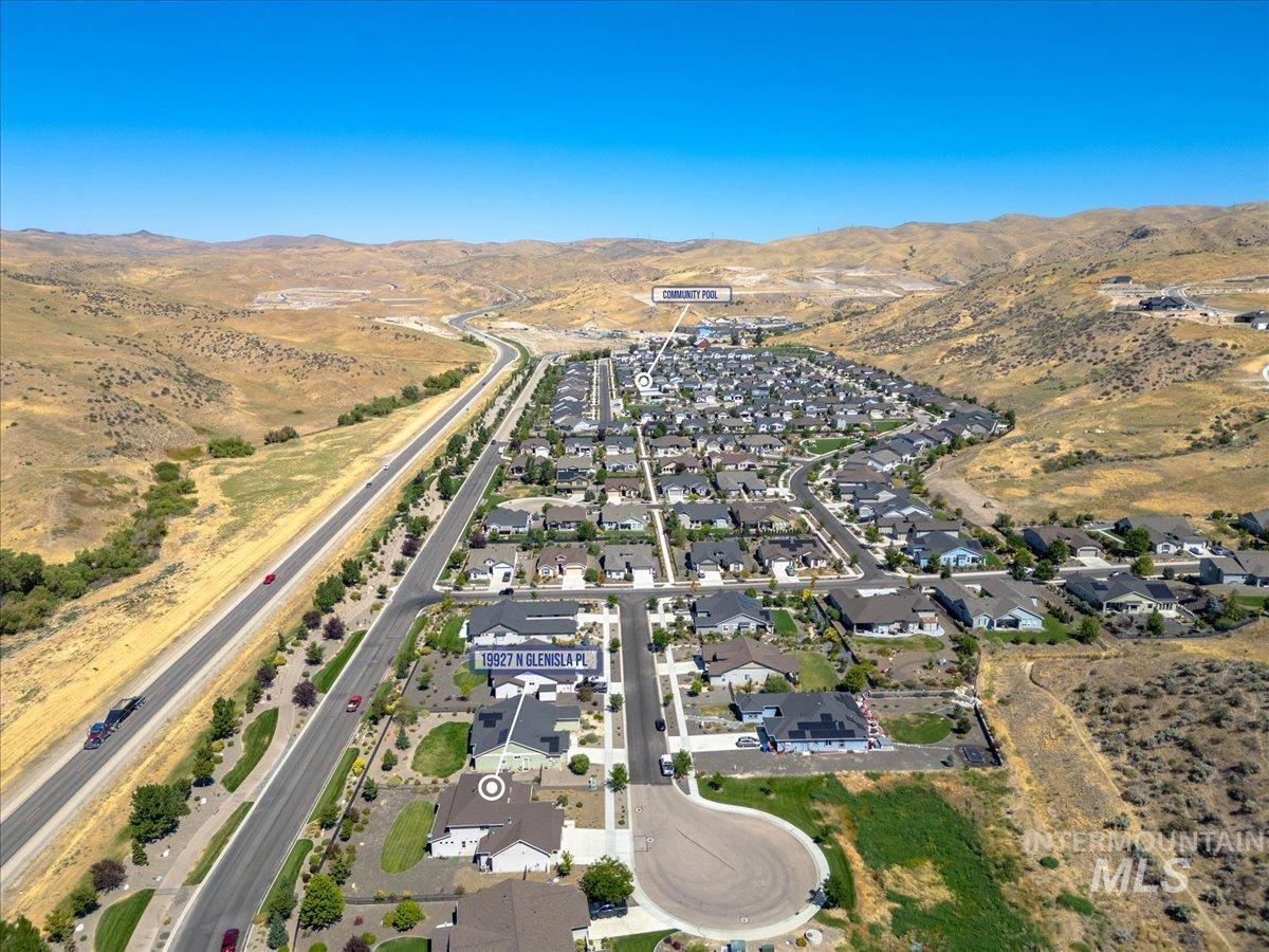 19927 N Glenisla Place, Boise, Idaho 83714, 5 Bedrooms, 2.5 Bathrooms, Residential For Sale, Price $785,000,MLS 98977874