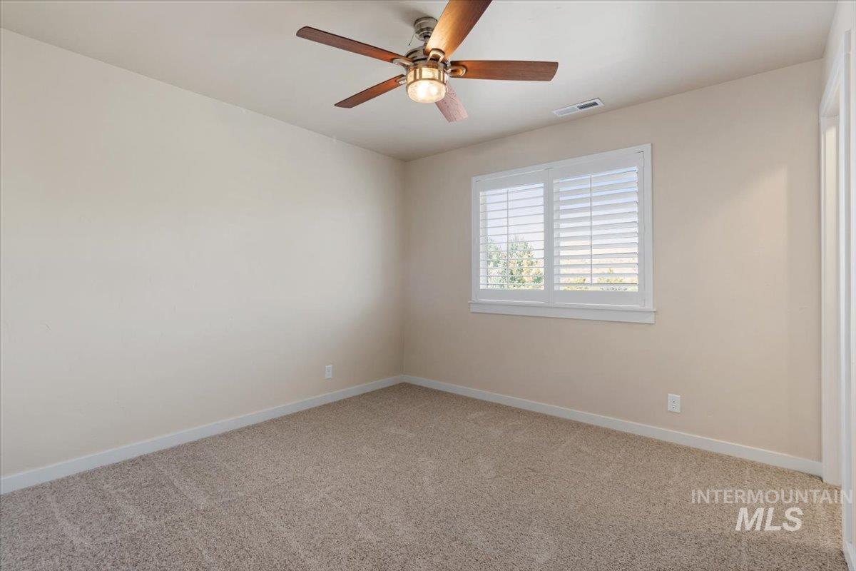 19927 N Glenisla Place, Boise, Idaho 83714, 5 Bedrooms, 2.5 Bathrooms, Residential For Sale, Price $785,000,MLS 98977874