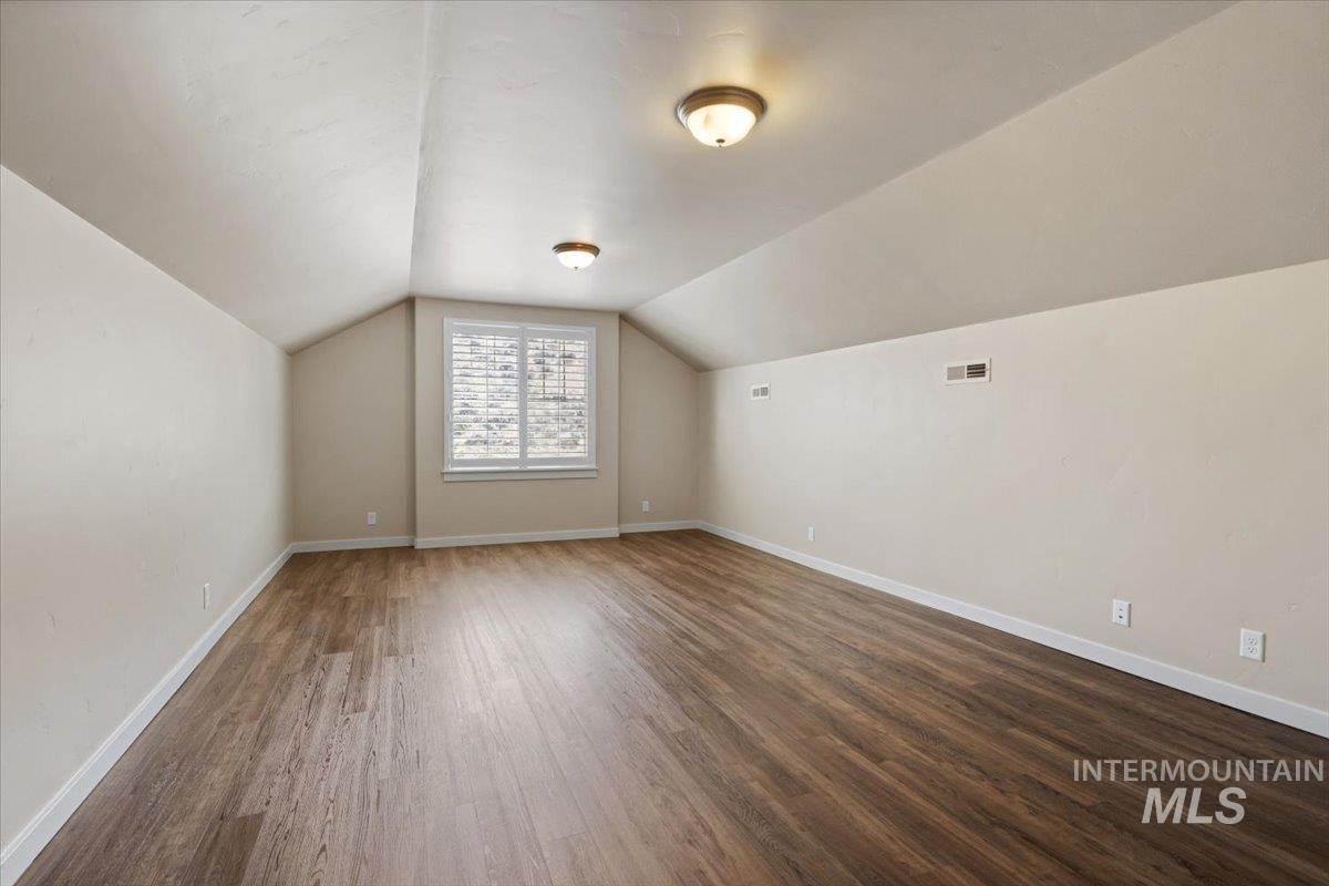 19927 N Glenisla Place, Boise, Idaho 83714, 5 Bedrooms, 2.5 Bathrooms, Residential For Sale, Price $785,000,MLS 98977874