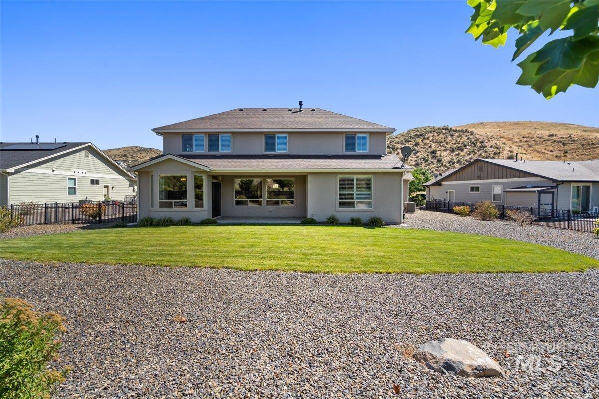 19927 N Glenisla Place, Boise, Idaho 83714, 5 Bedrooms, 2.5 Bathrooms, Residential For Sale, Price $785,000,MLS 98977874